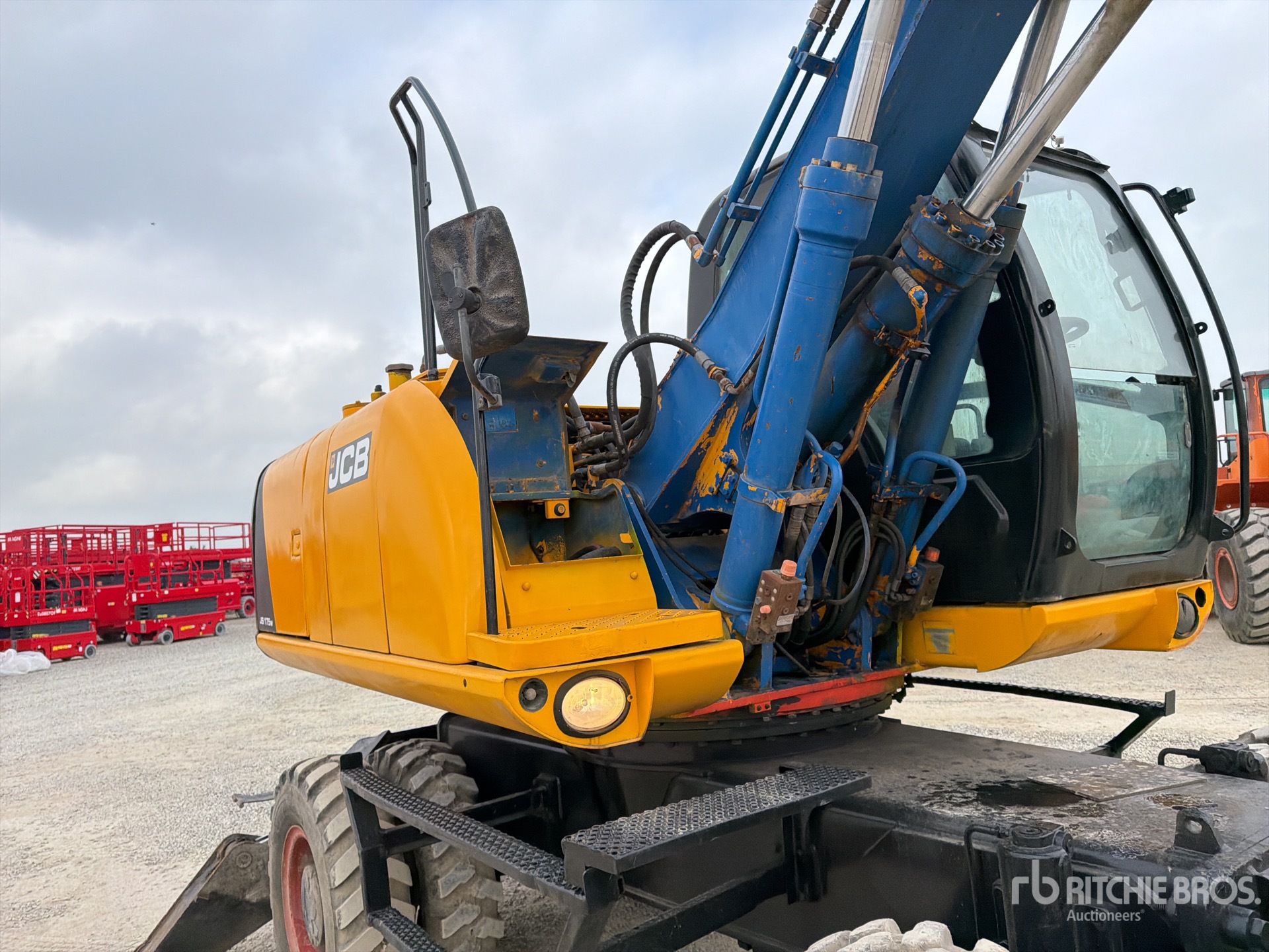 2006 JCB JS175W
