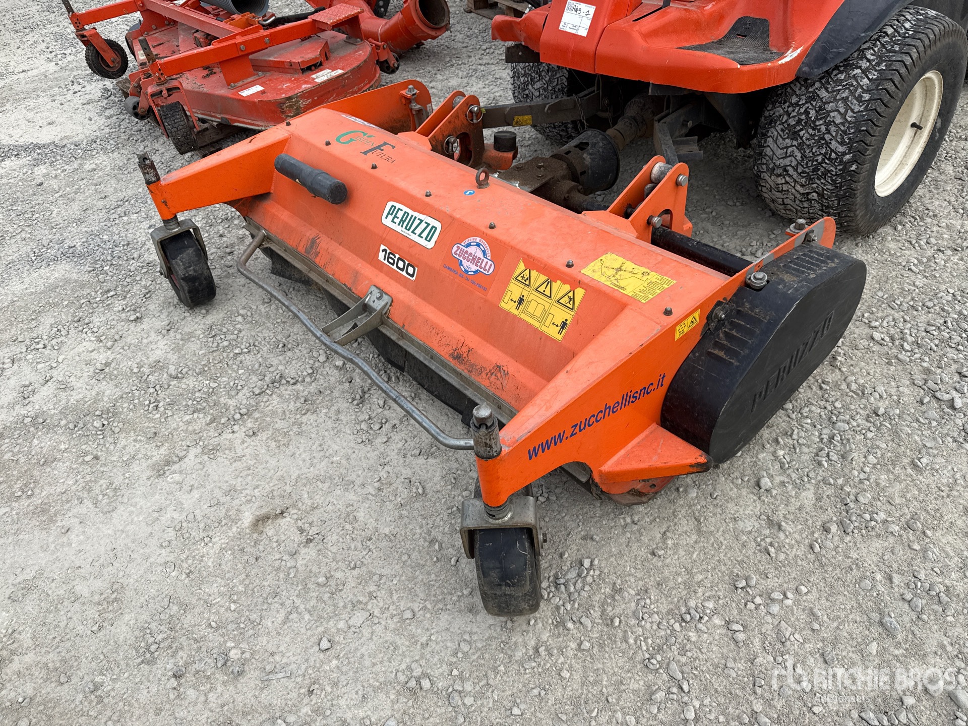 Kubota F3680