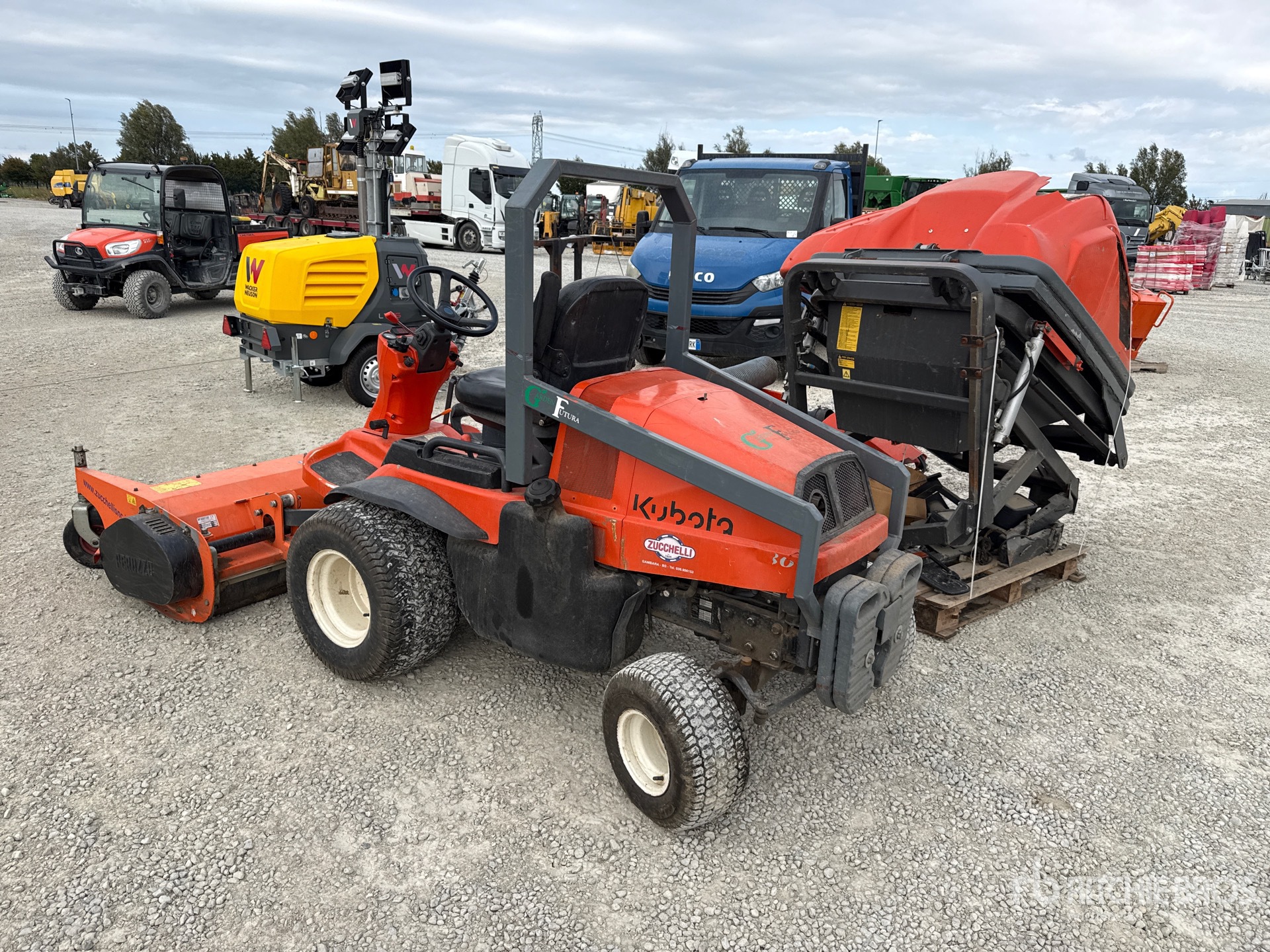 Kubota F3680