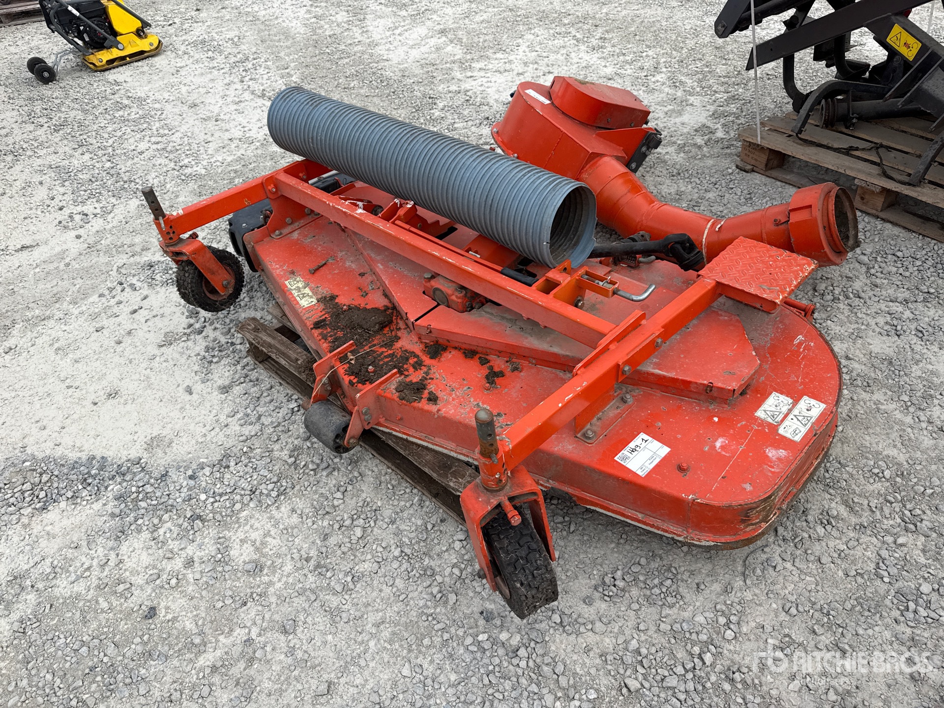Kubota F3680