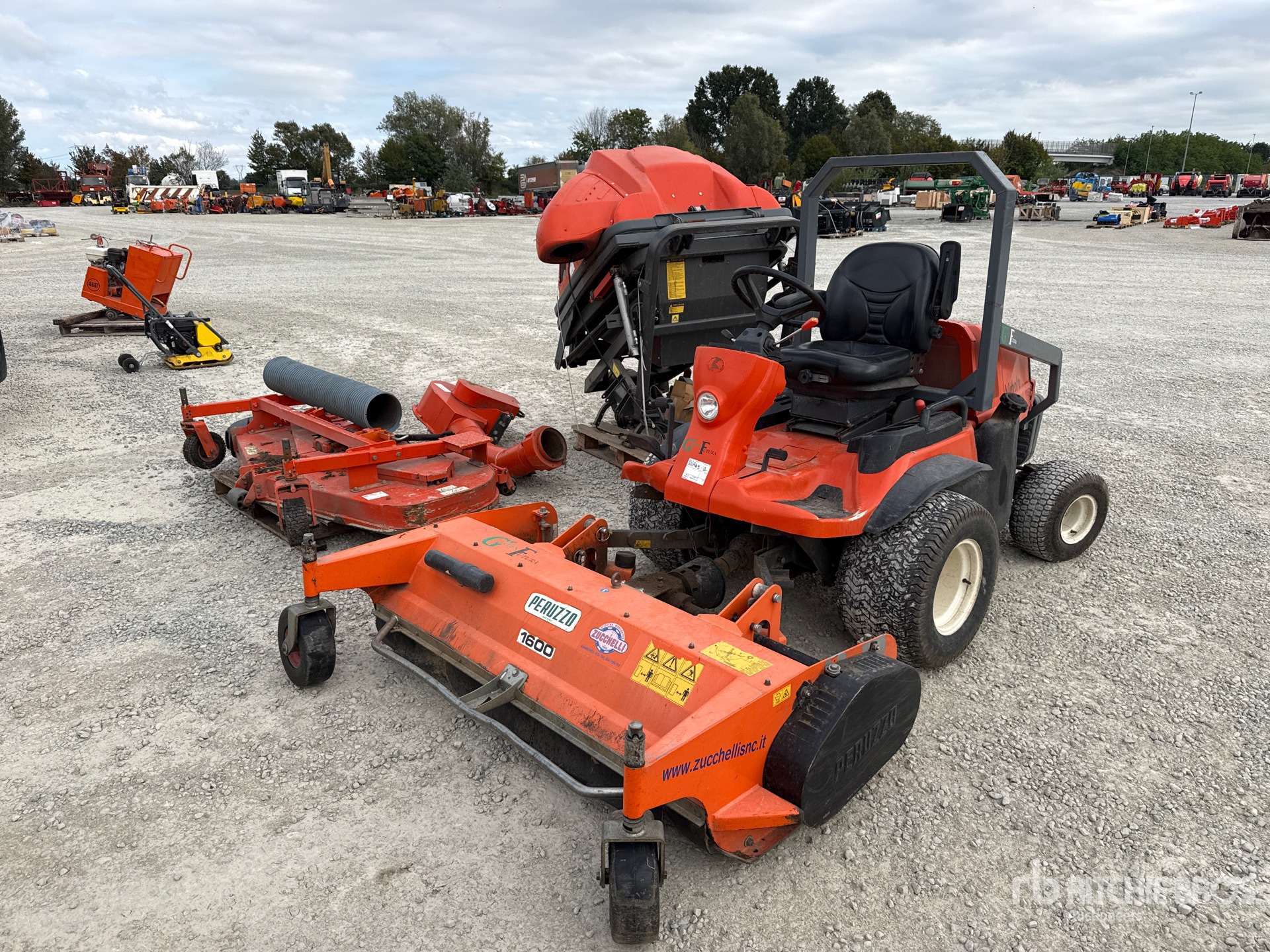 Kubota F3680