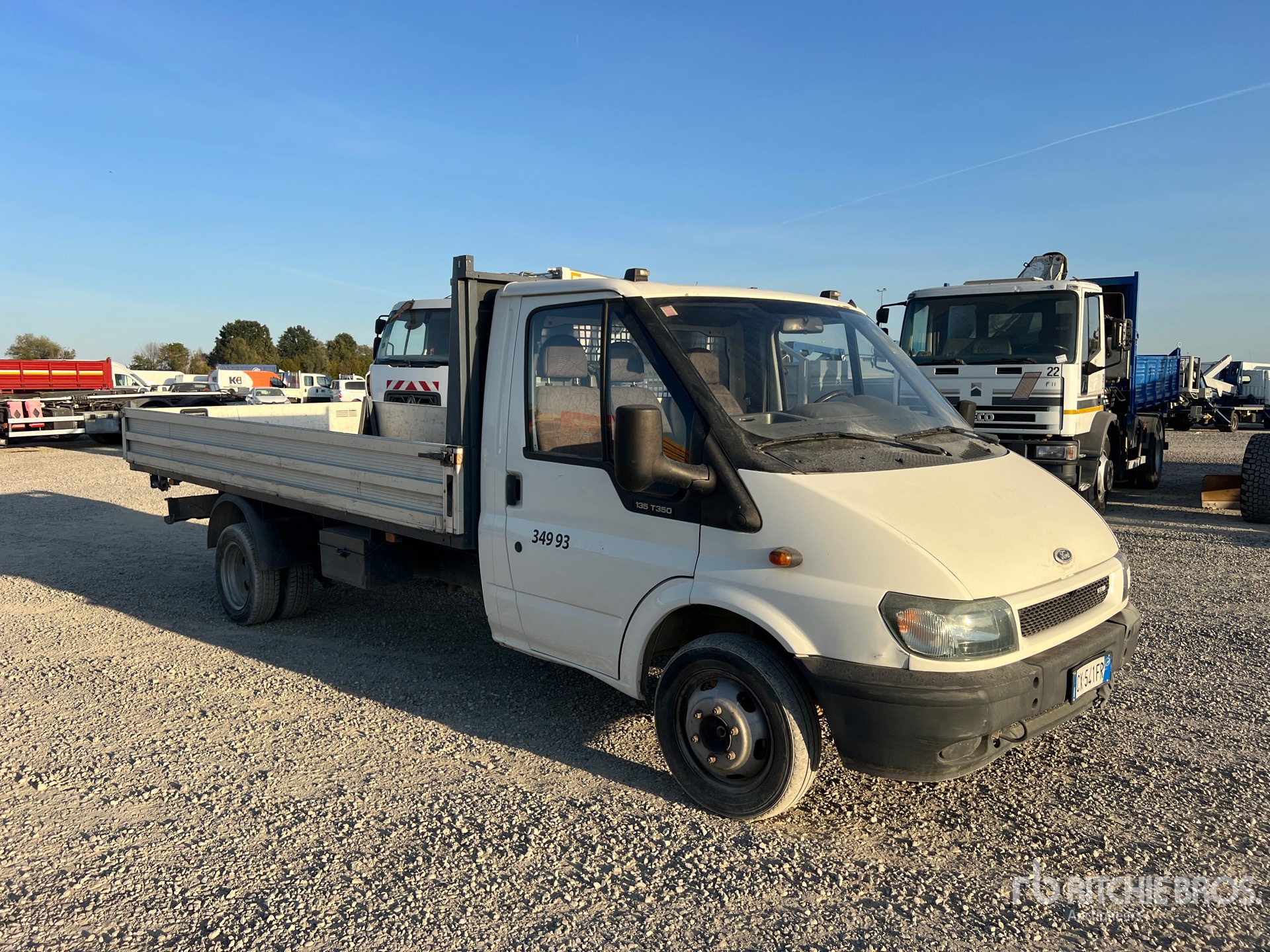 2005 Ford TRANSIT 135T350