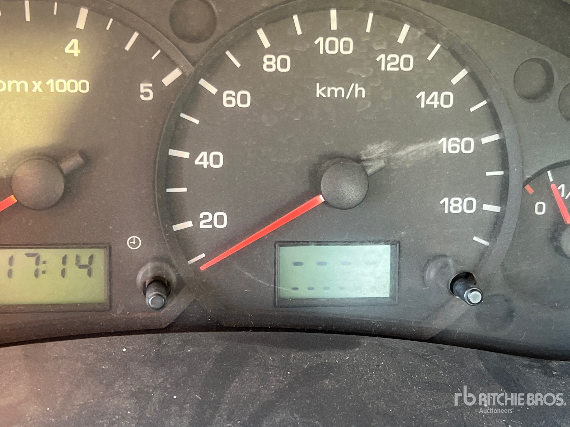 2005 Ford TRANSIT 135T350