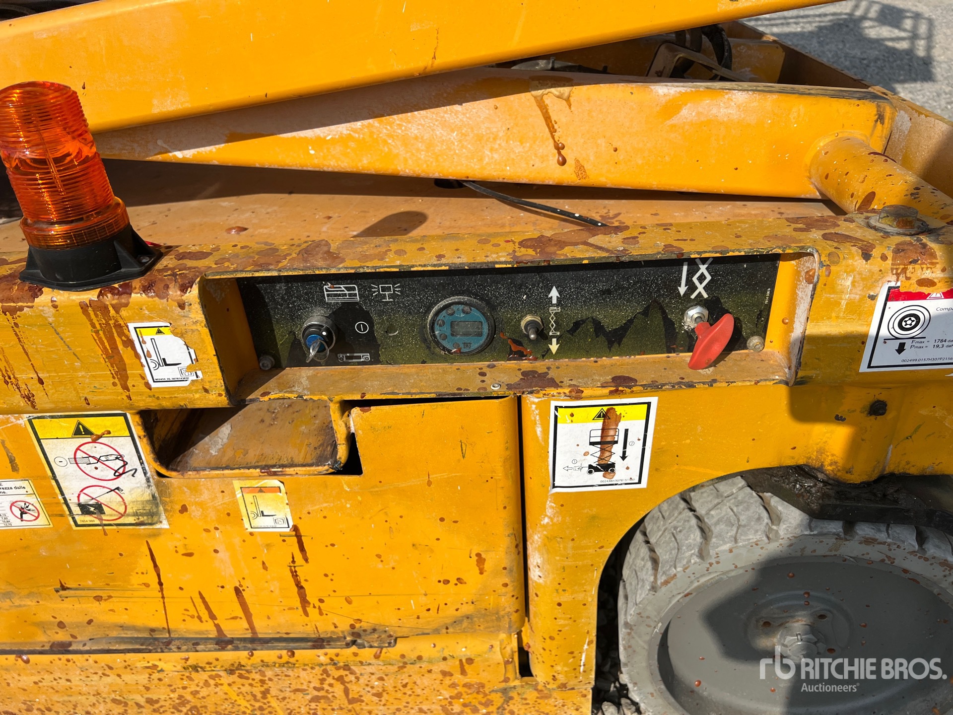 2007 Haulotte COMPACT12