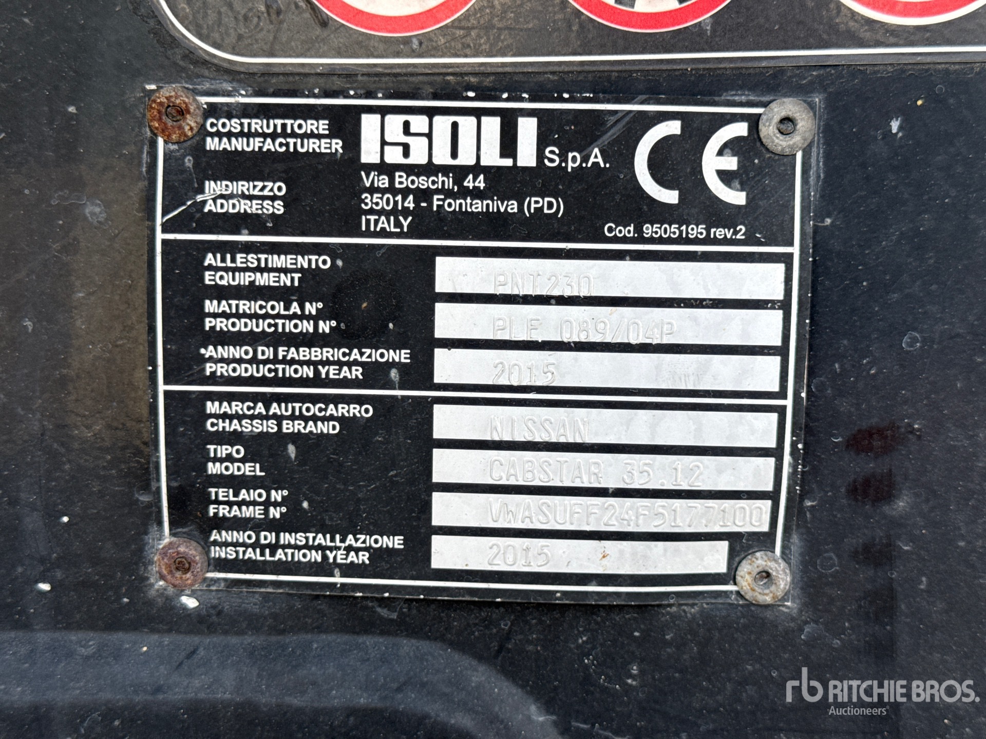 2015 Nissan NT400