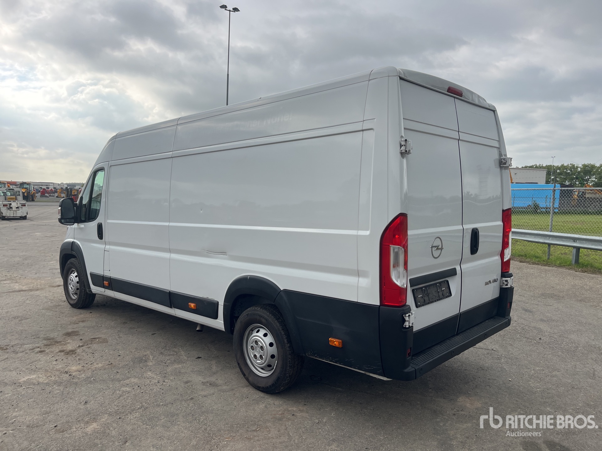 2023 Opel MOVANO 2.2