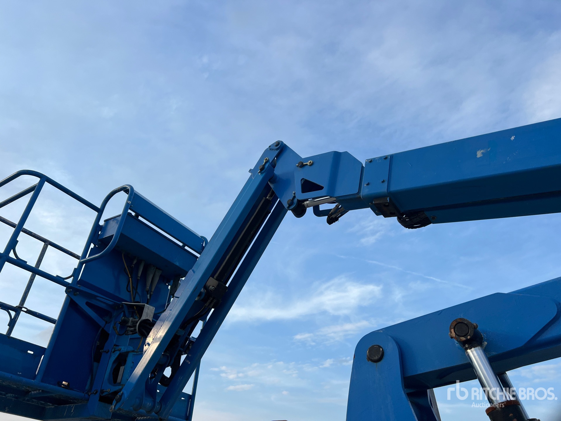 2009 Genie Z45/25