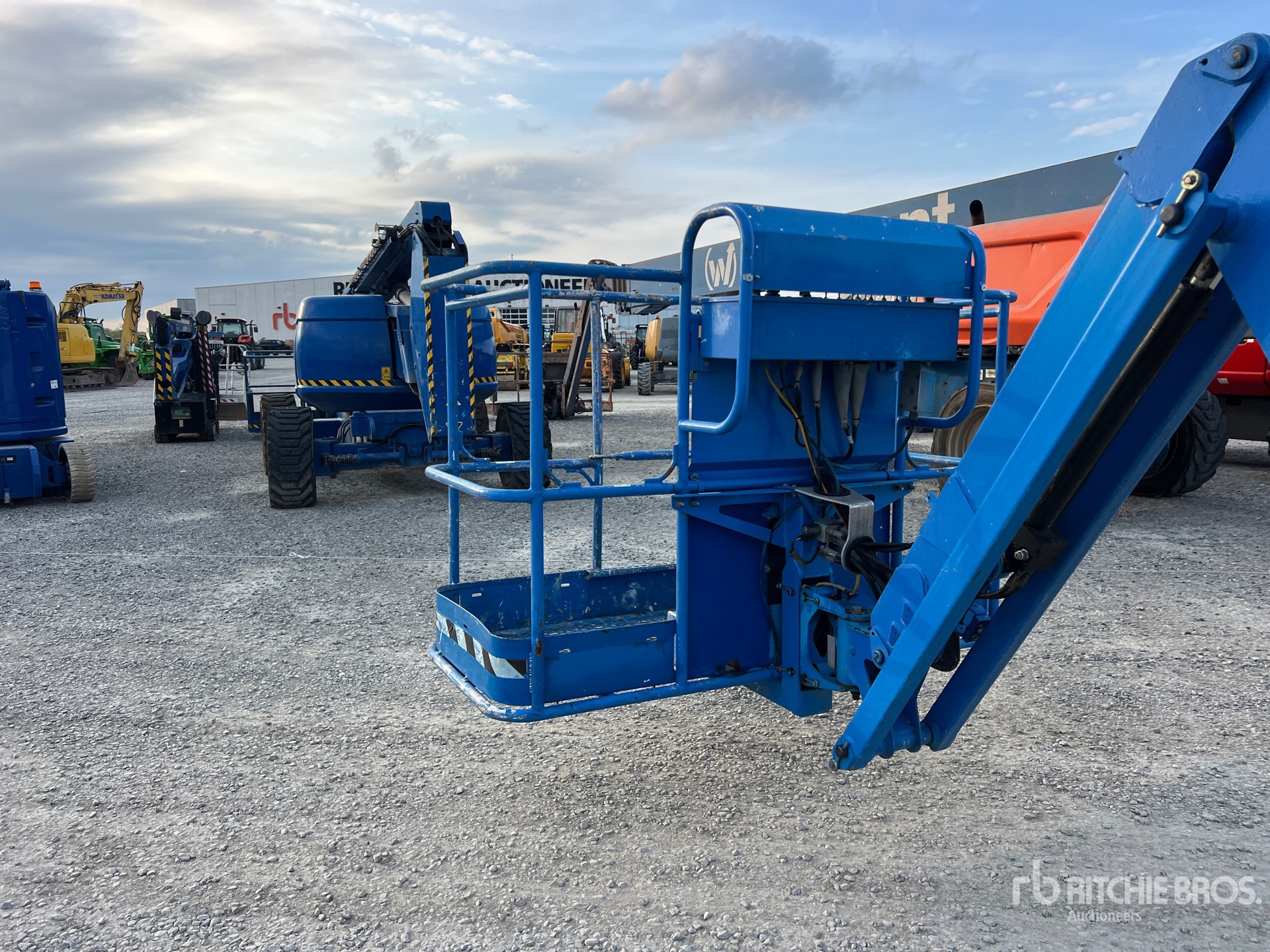 2009 Genie Z45/25