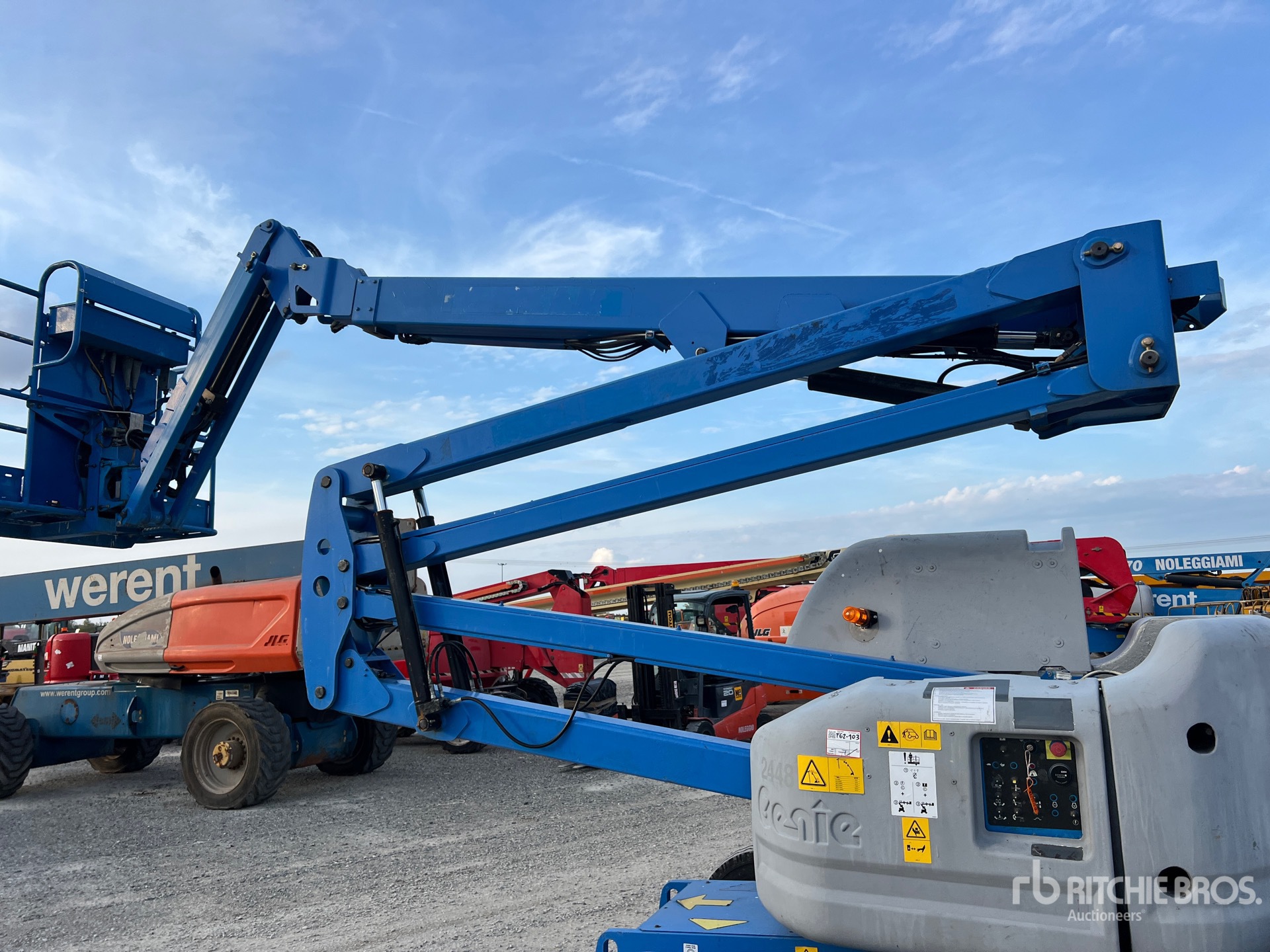 2009 Genie Z45/25
