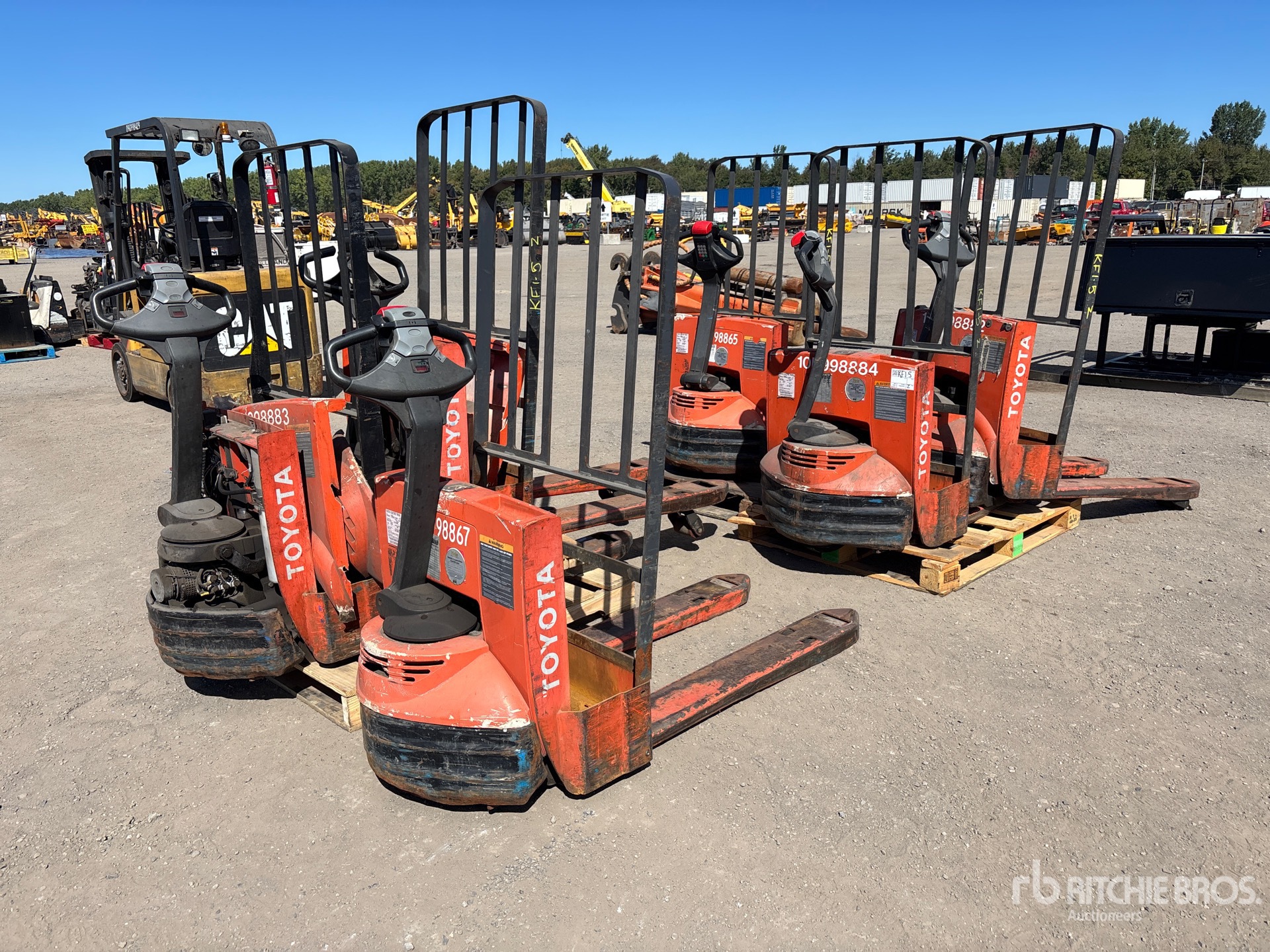Toyota QUANTITY OF (6) 4500 LB ELECTRI ...