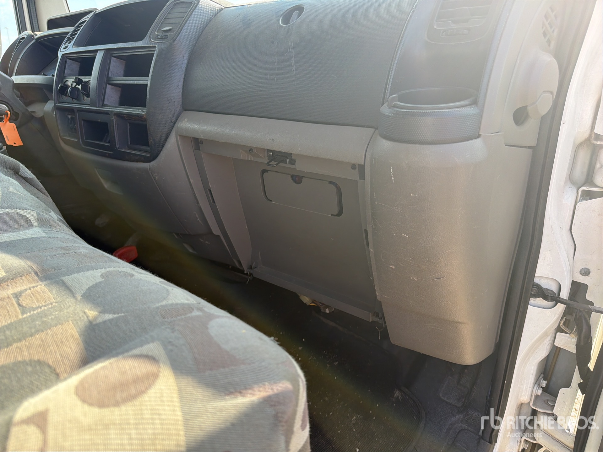 2015 Nissan CABSTAR NT400