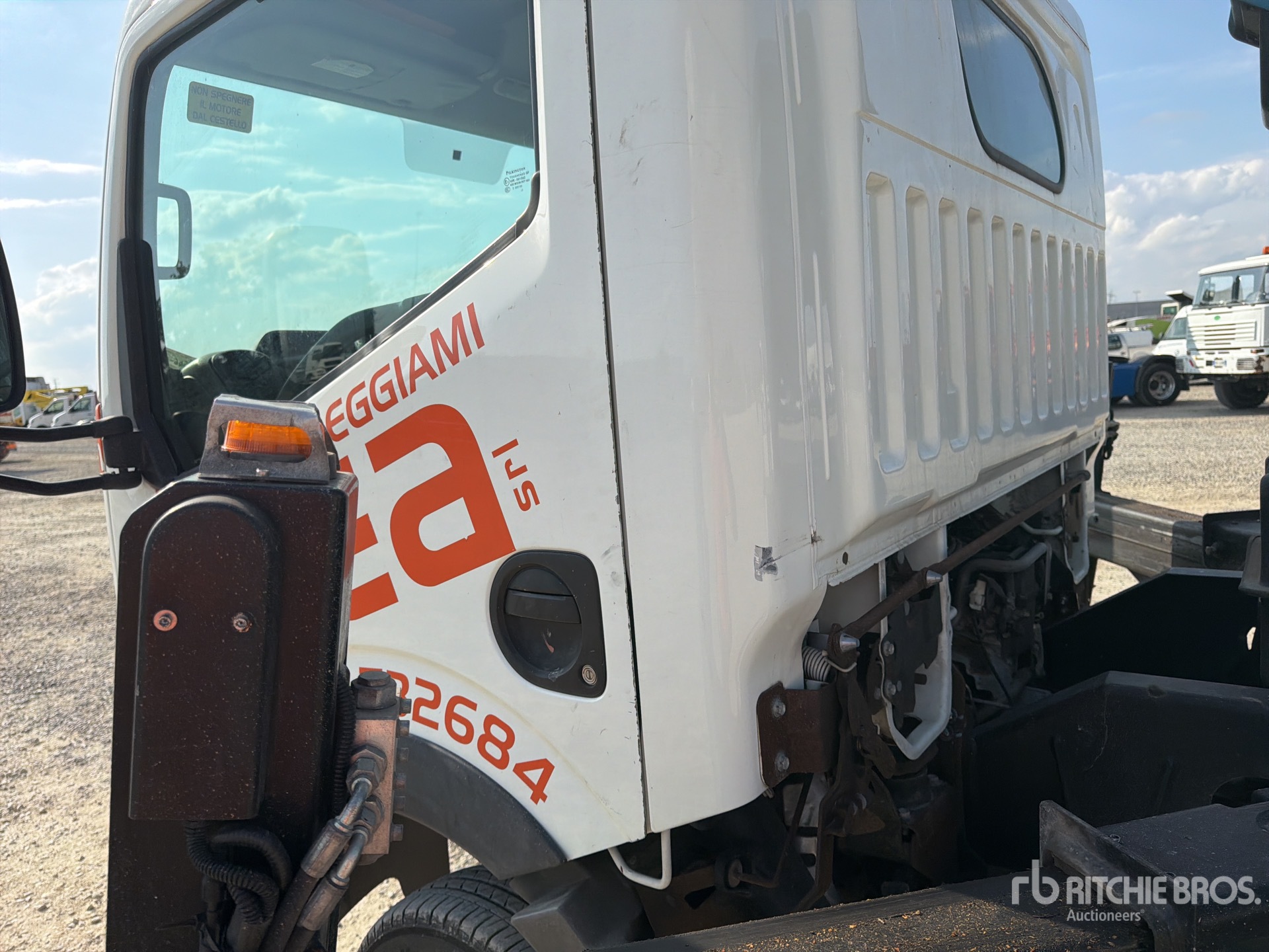 2015 Nissan CABSTAR NT400