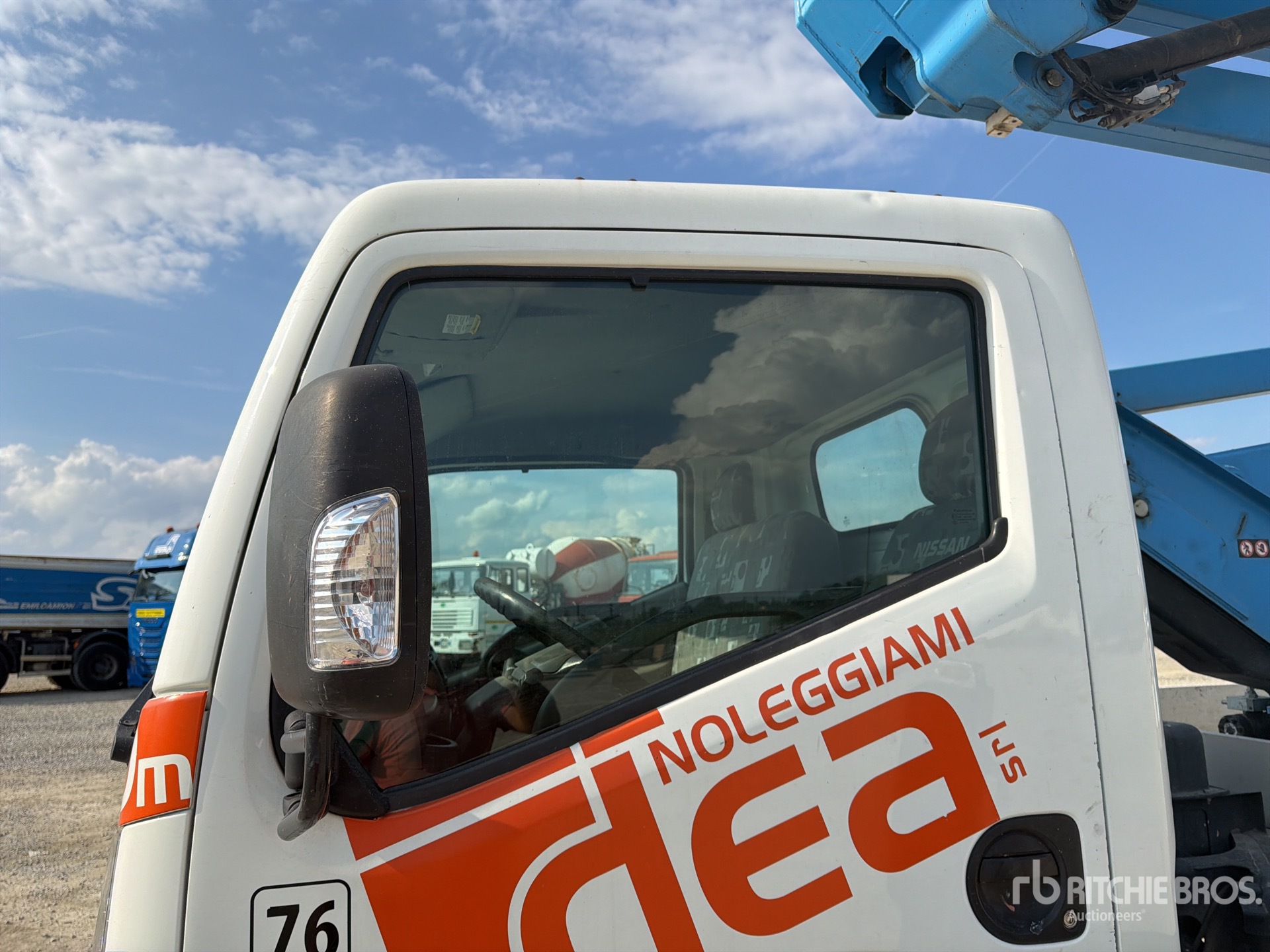 2015 Nissan CABSTAR NT400