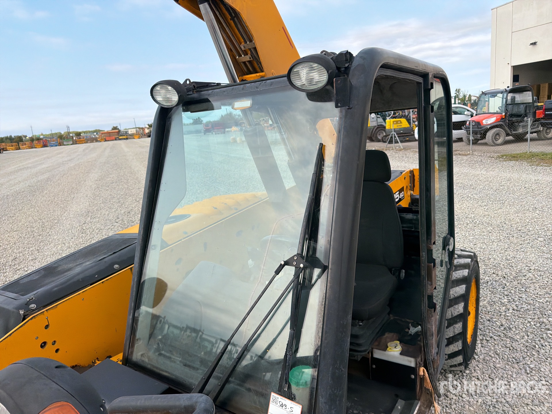 2015 JCB 525