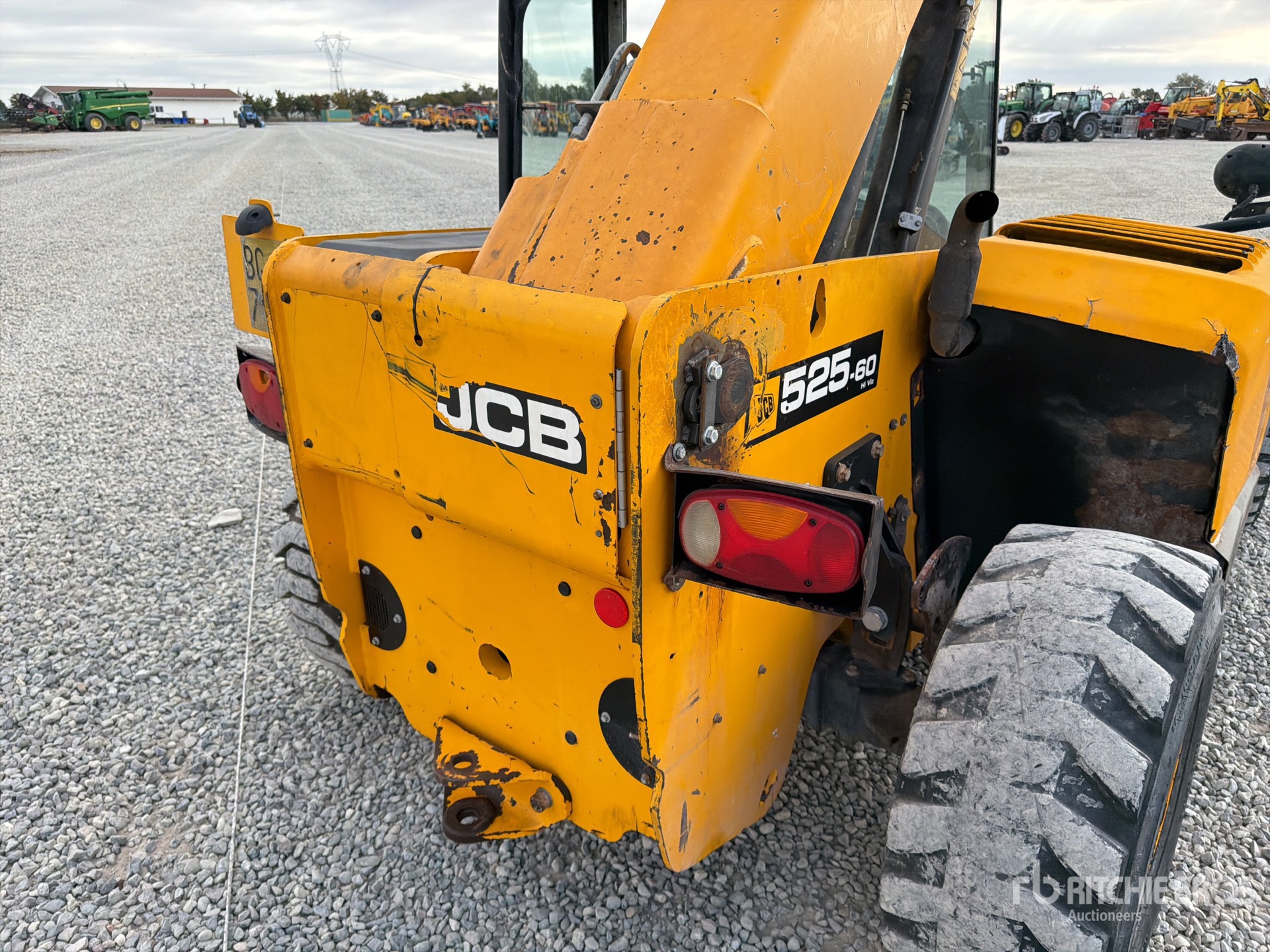 2015 JCB 525