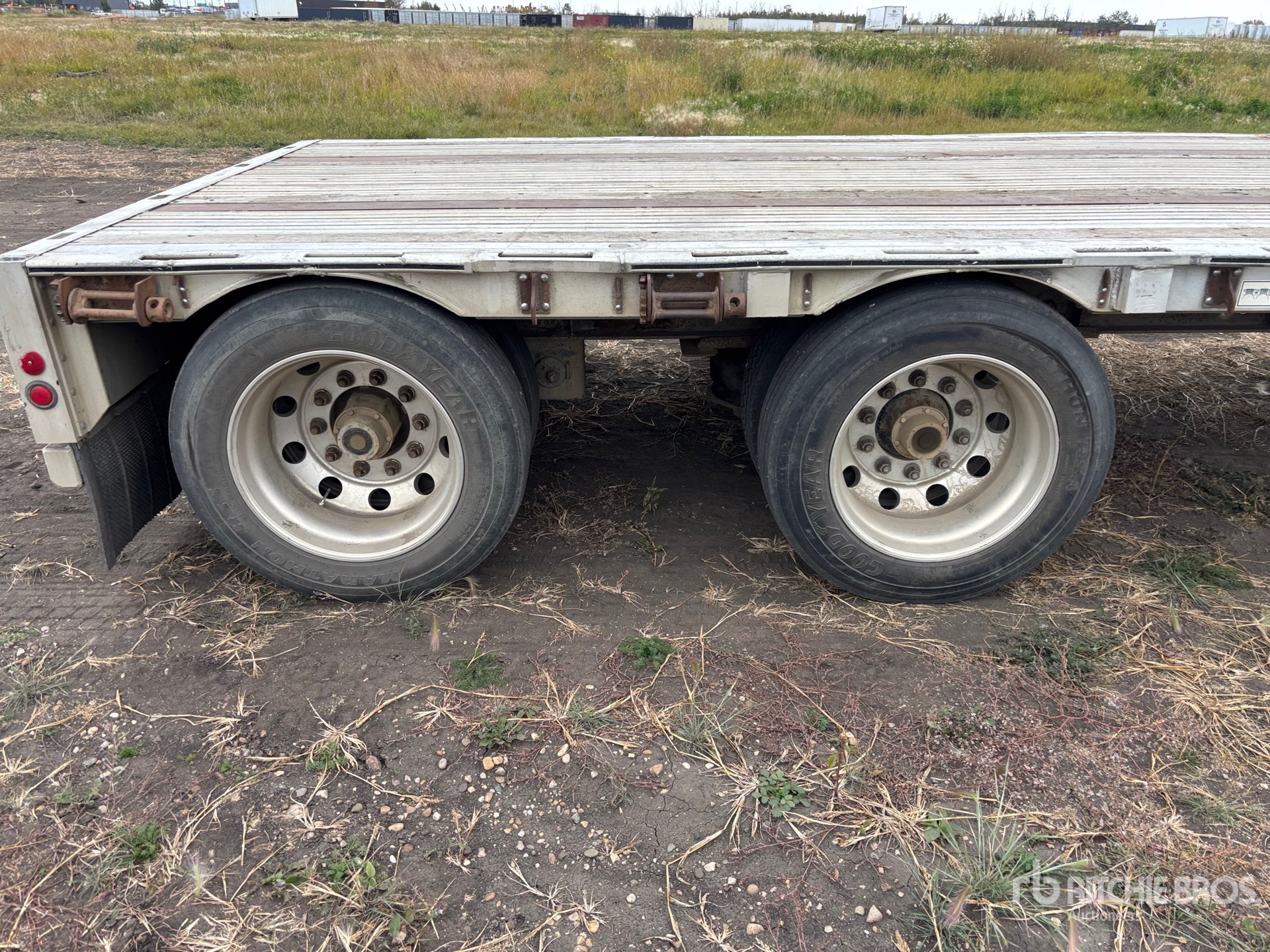 2012 Wilson 48 FT T/A SPREAD AXLE