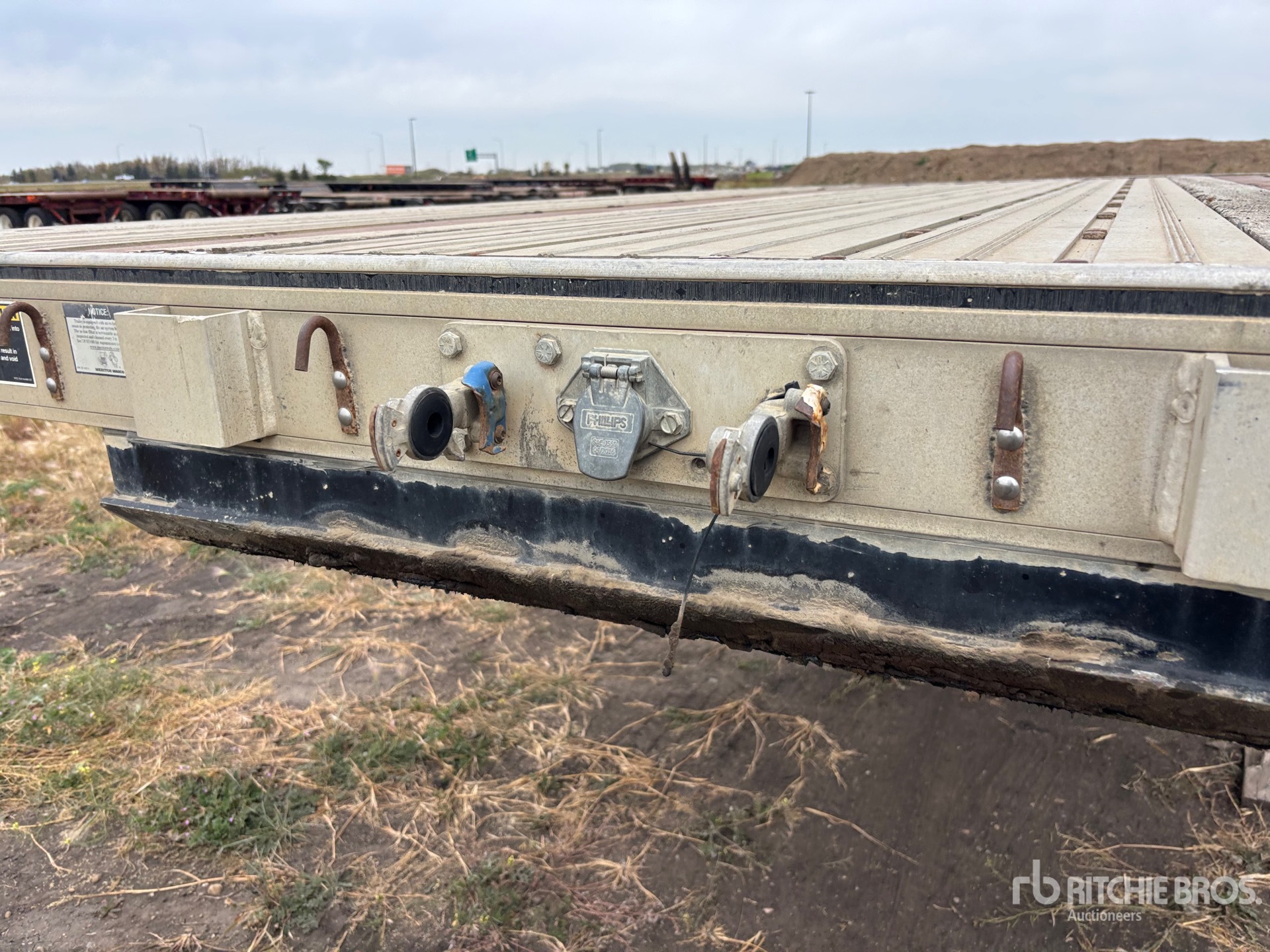 2012 Wilson 48 FT T/A SPREAD AXLE