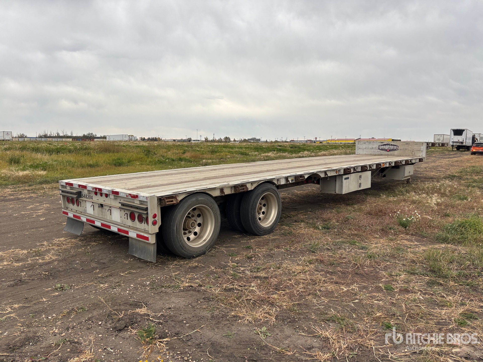 2012 Wilson 48 FT T/A SPREAD AXLE