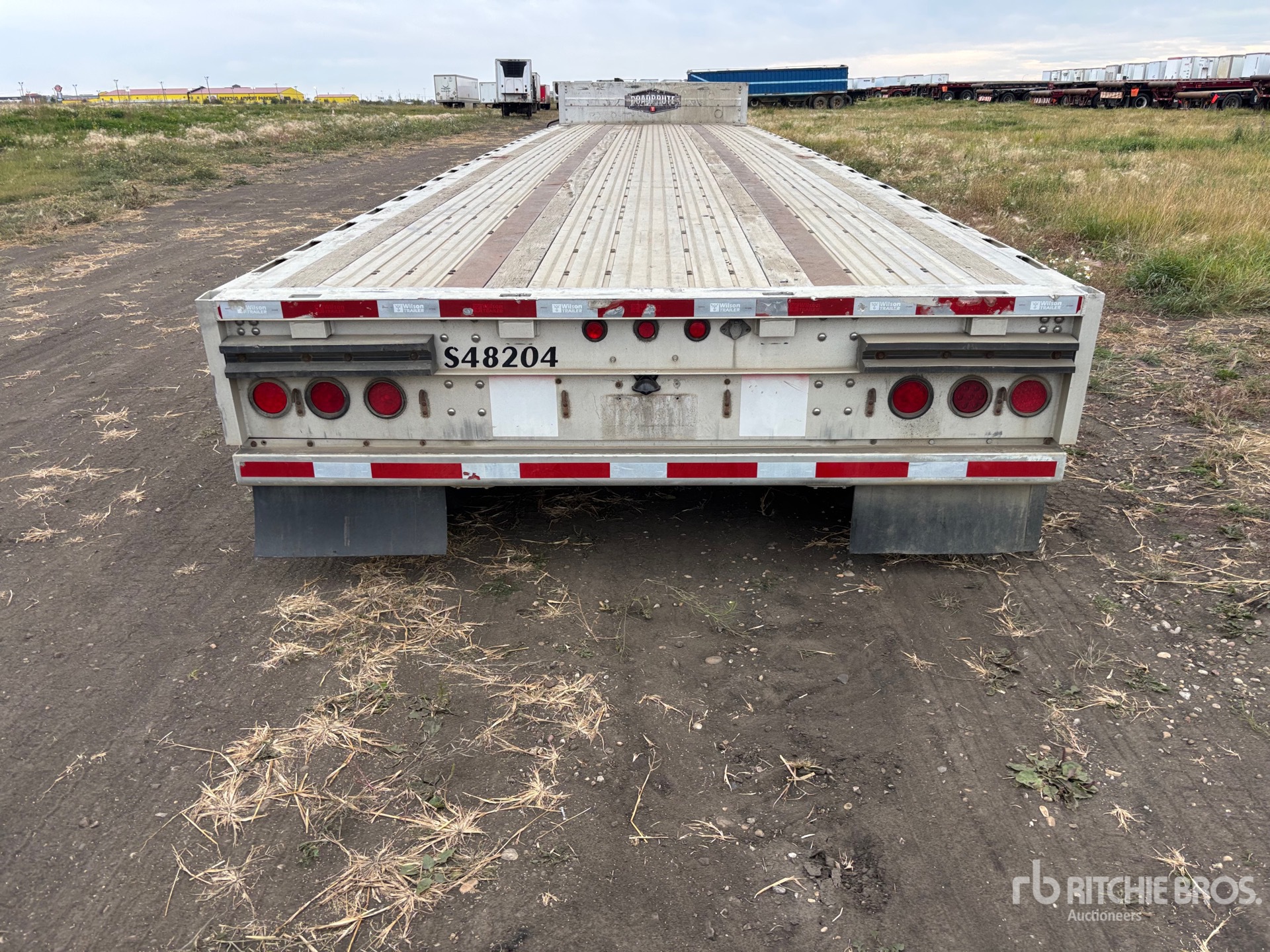 2012 Wilson 48 FT T/A SPREAD AXLE