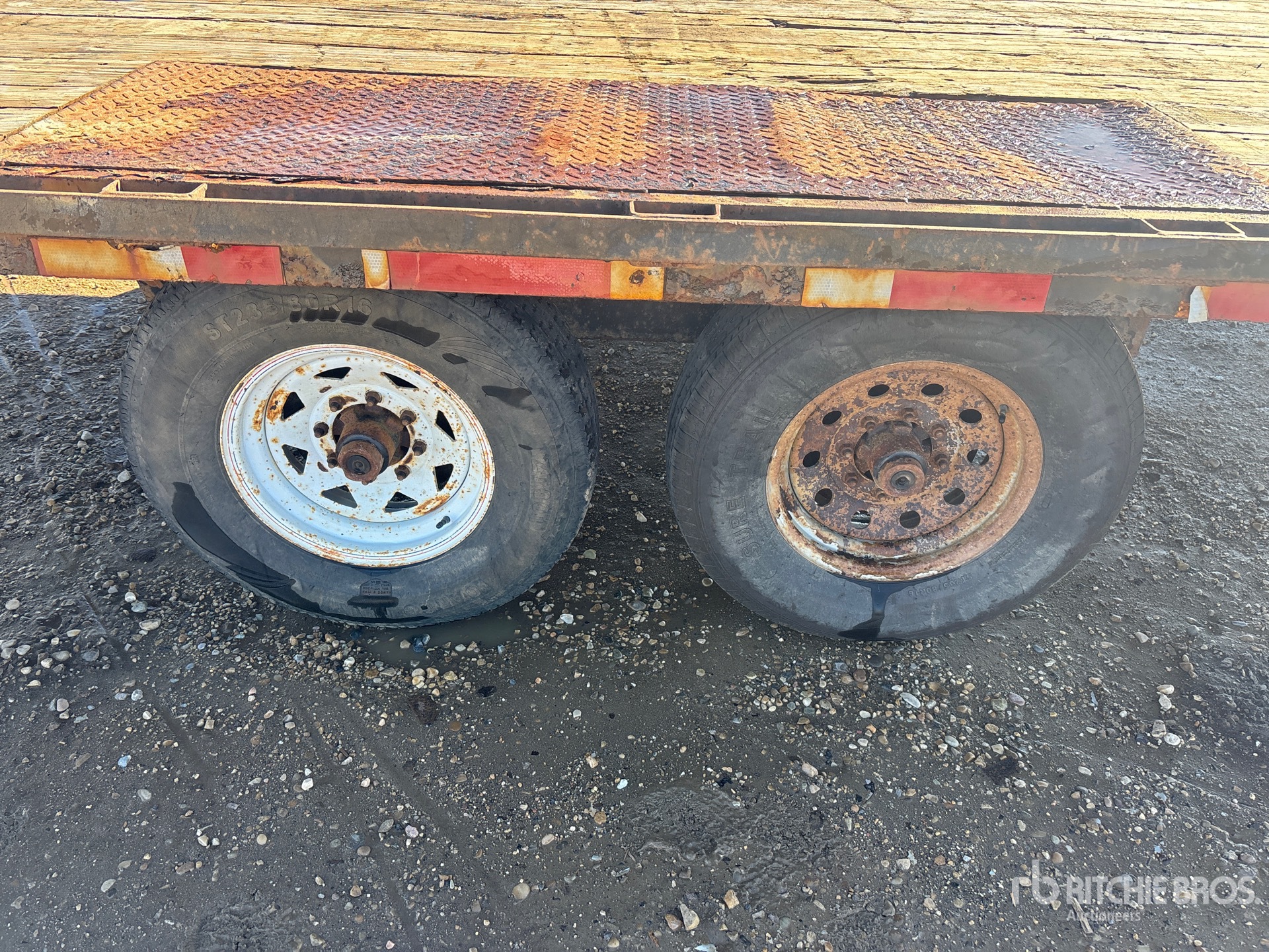 2015 Load Trail 20 ft T/A