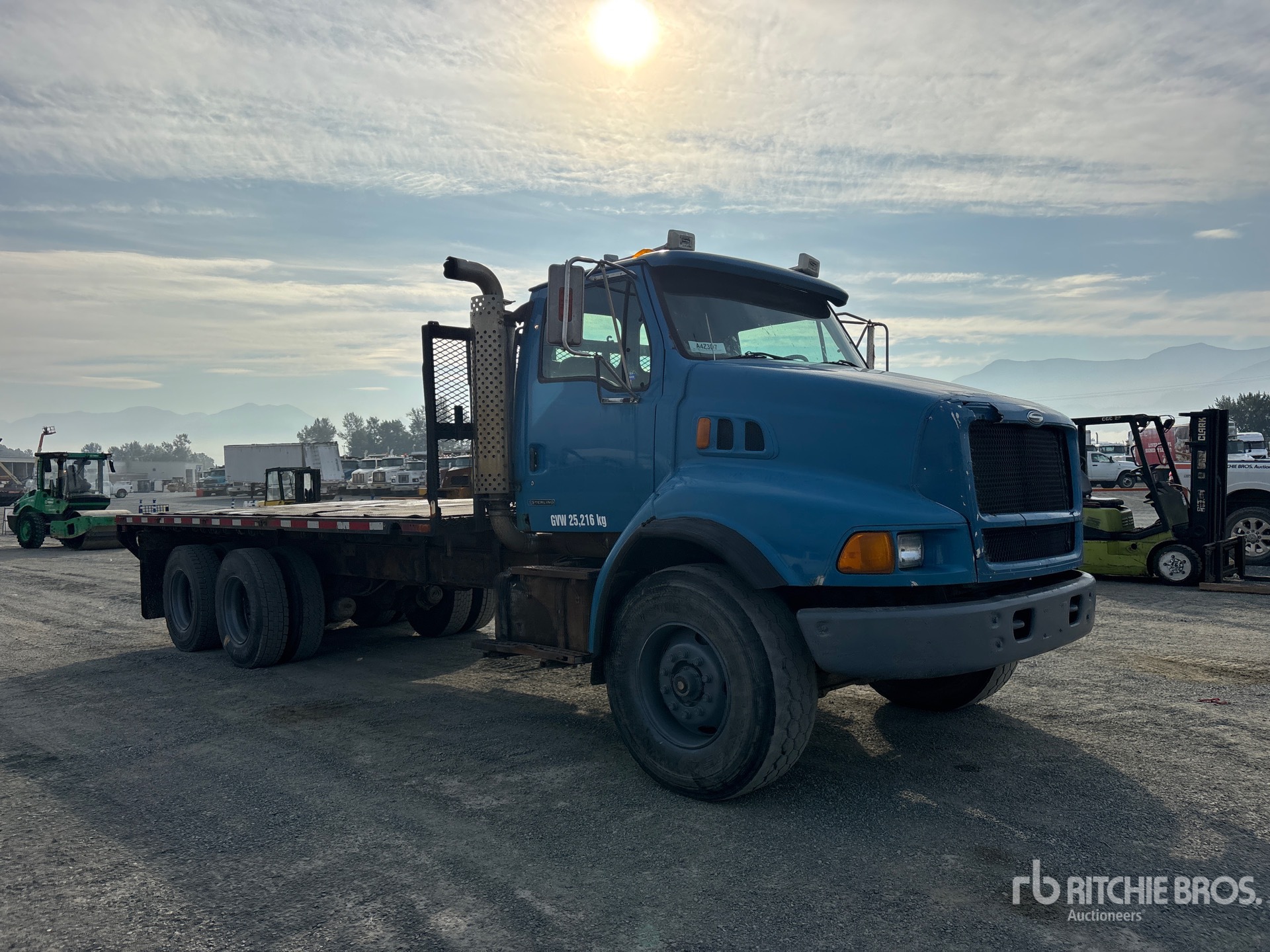 2000 Sterling L9500