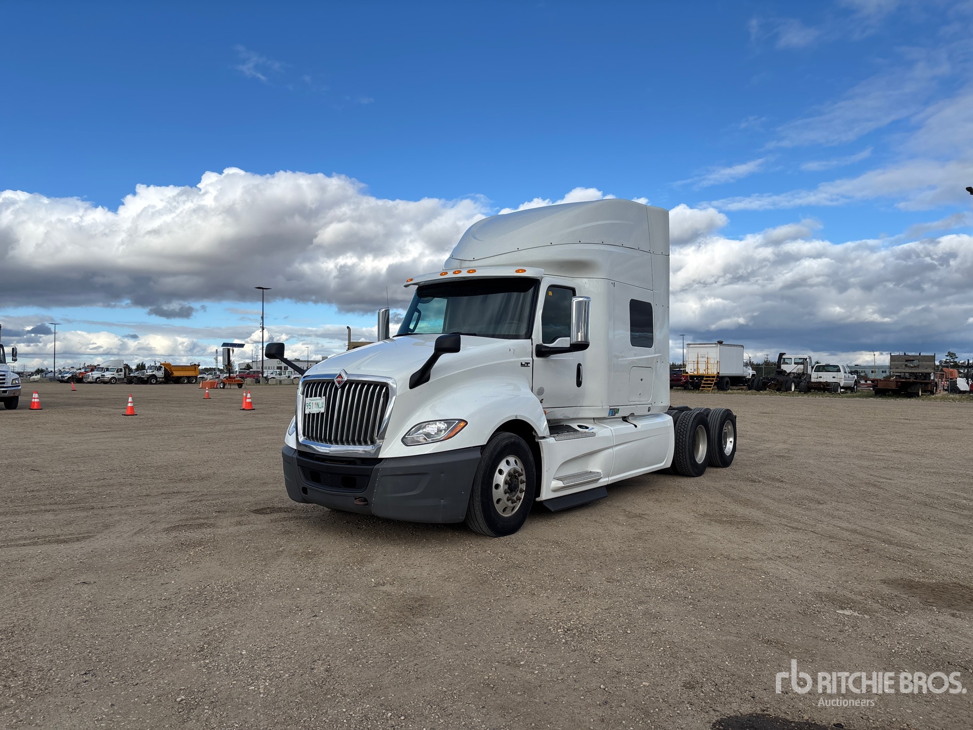 2019 International LT625