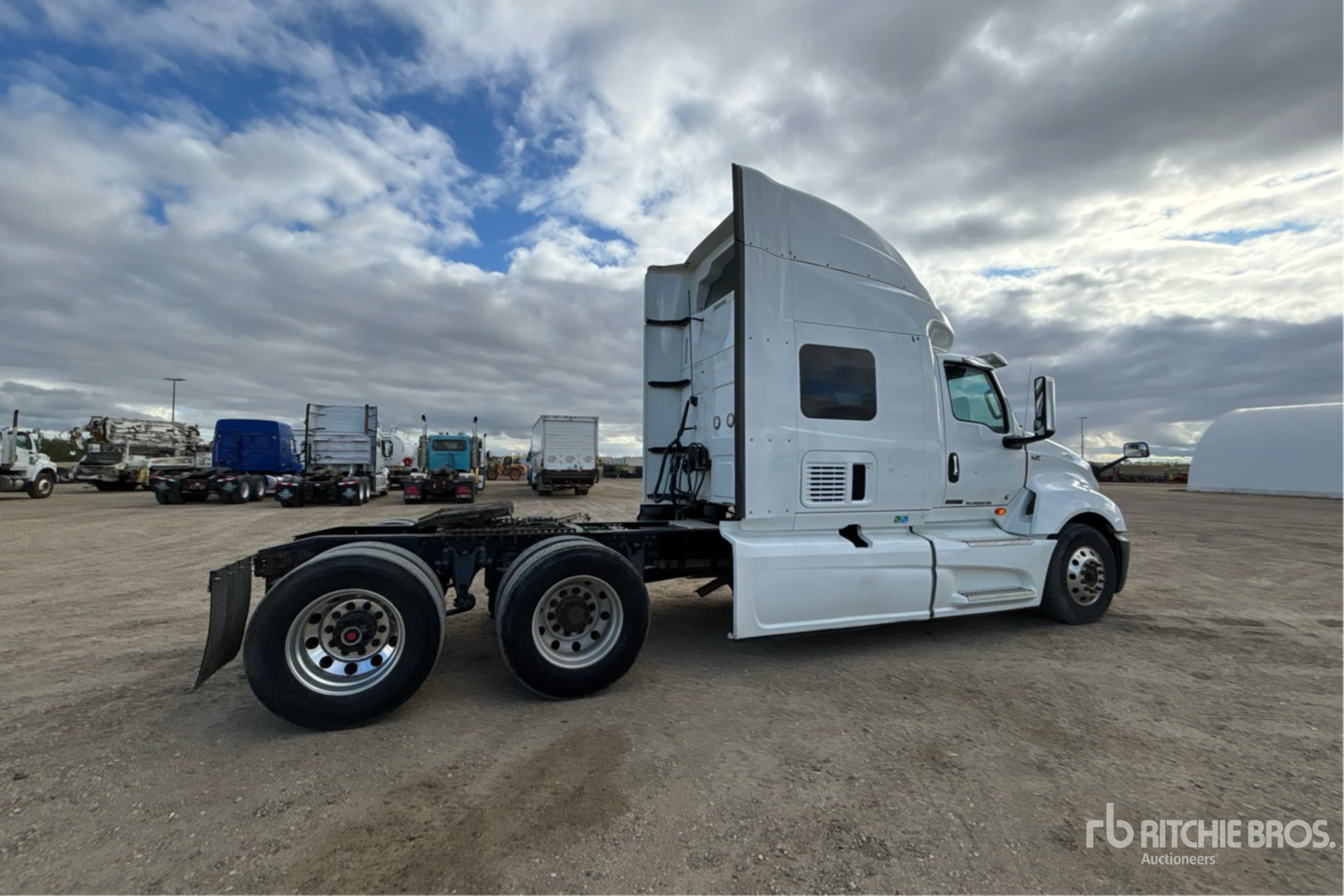 2019 International LT625