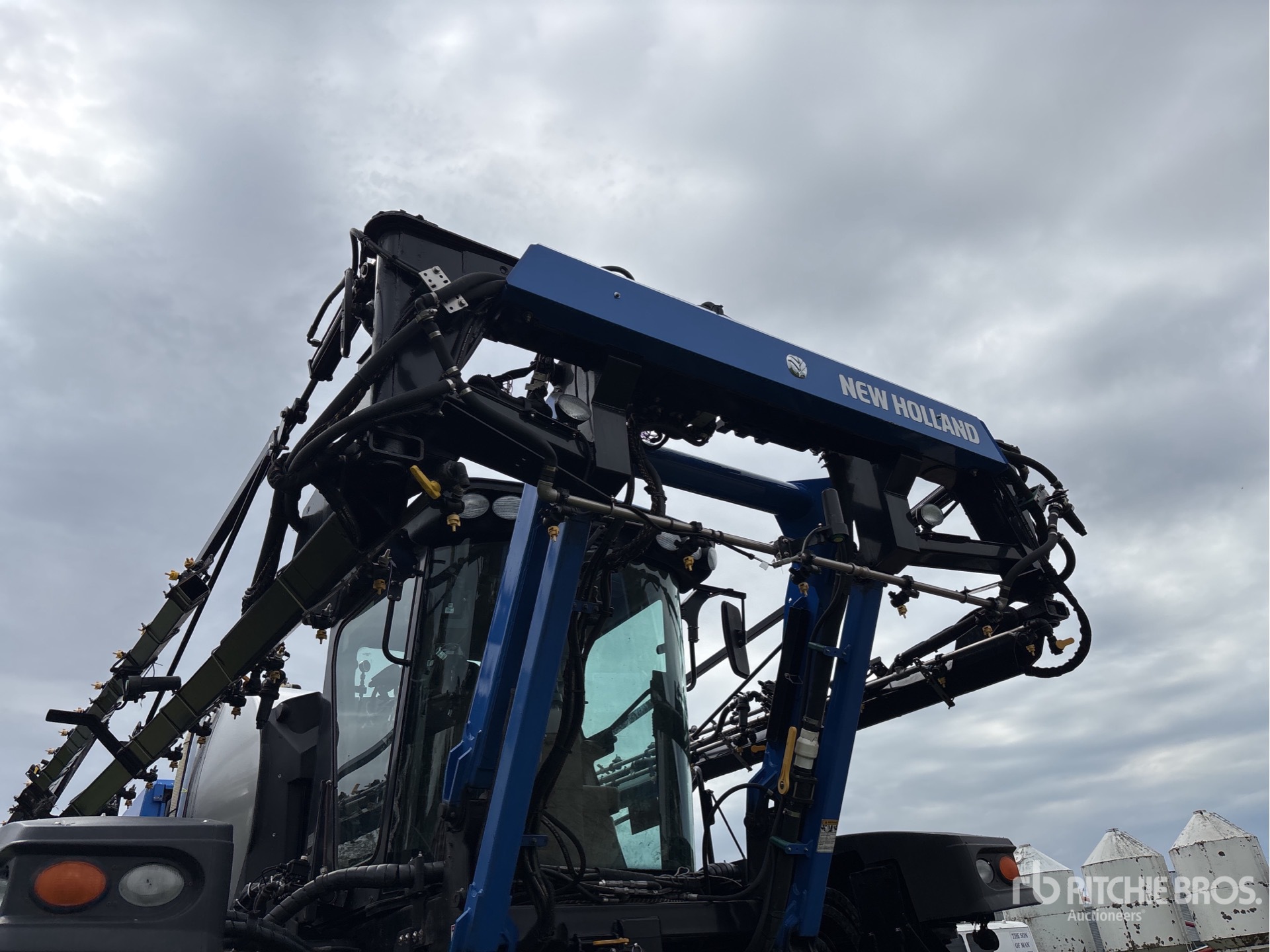 2012 New Holland SP240F