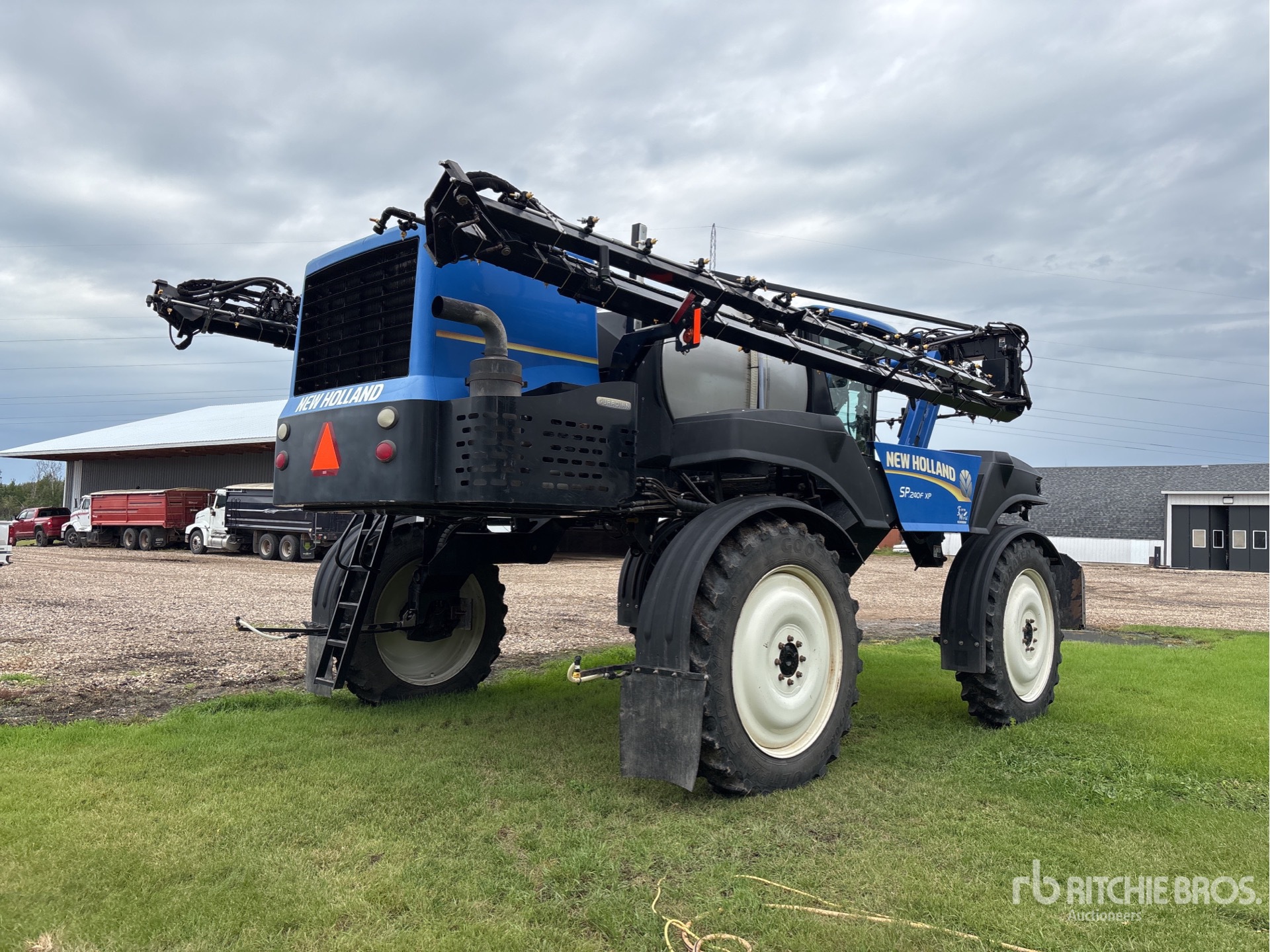2012 New Holland SP240F