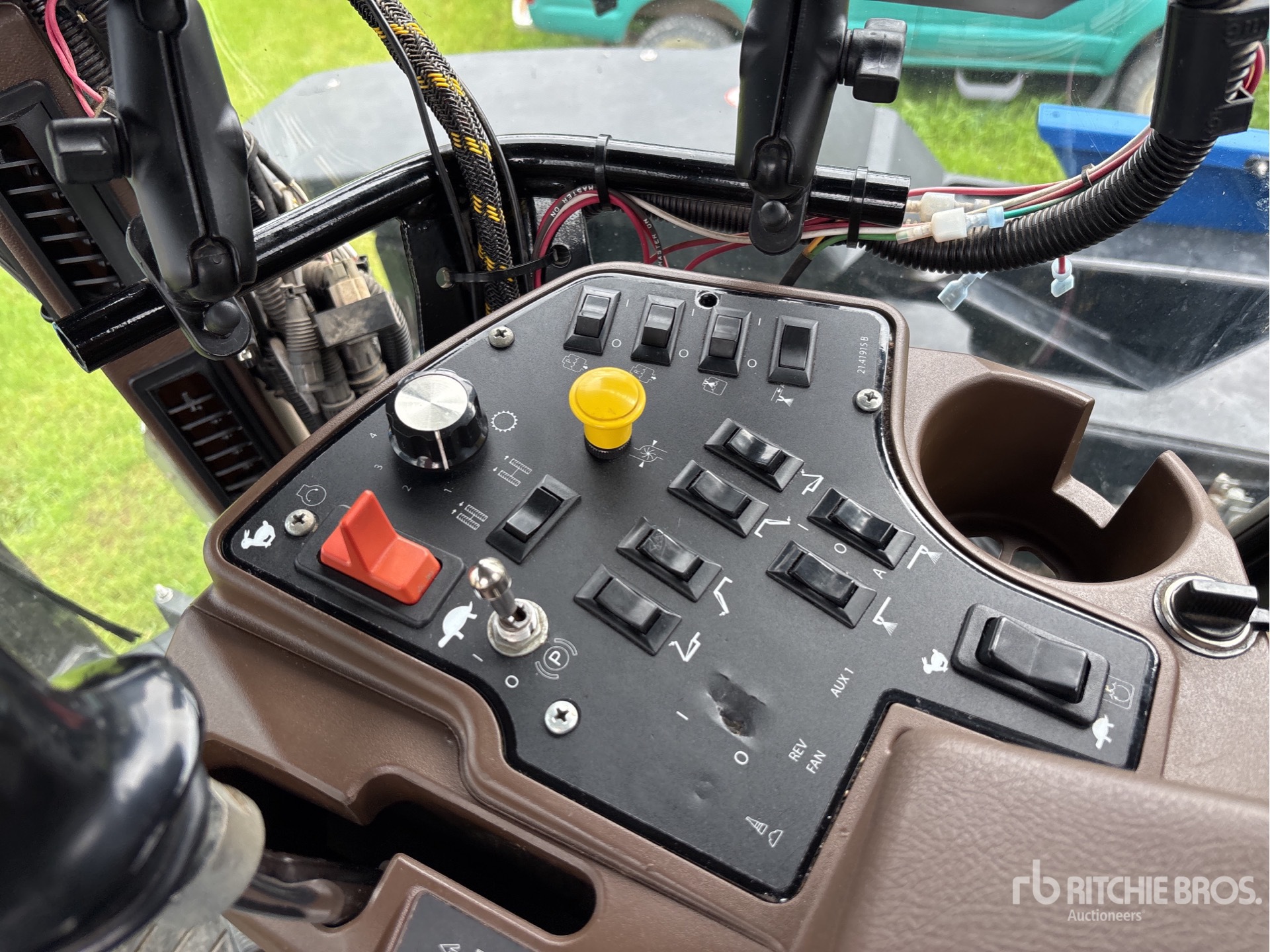 2012 New Holland SP240F