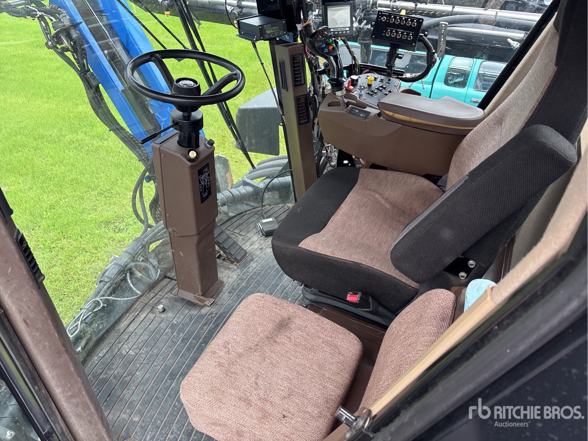 2012 New Holland SP240F