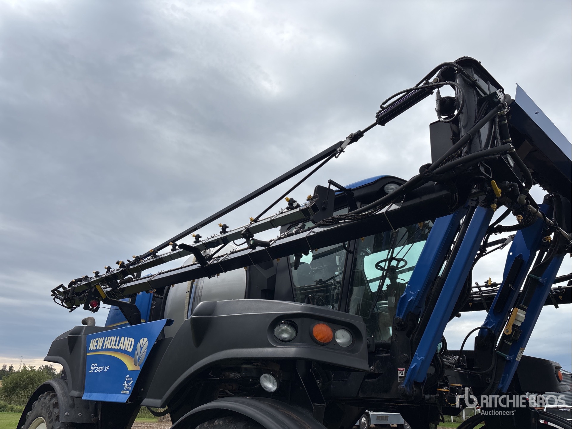 2012 New Holland SP240F
