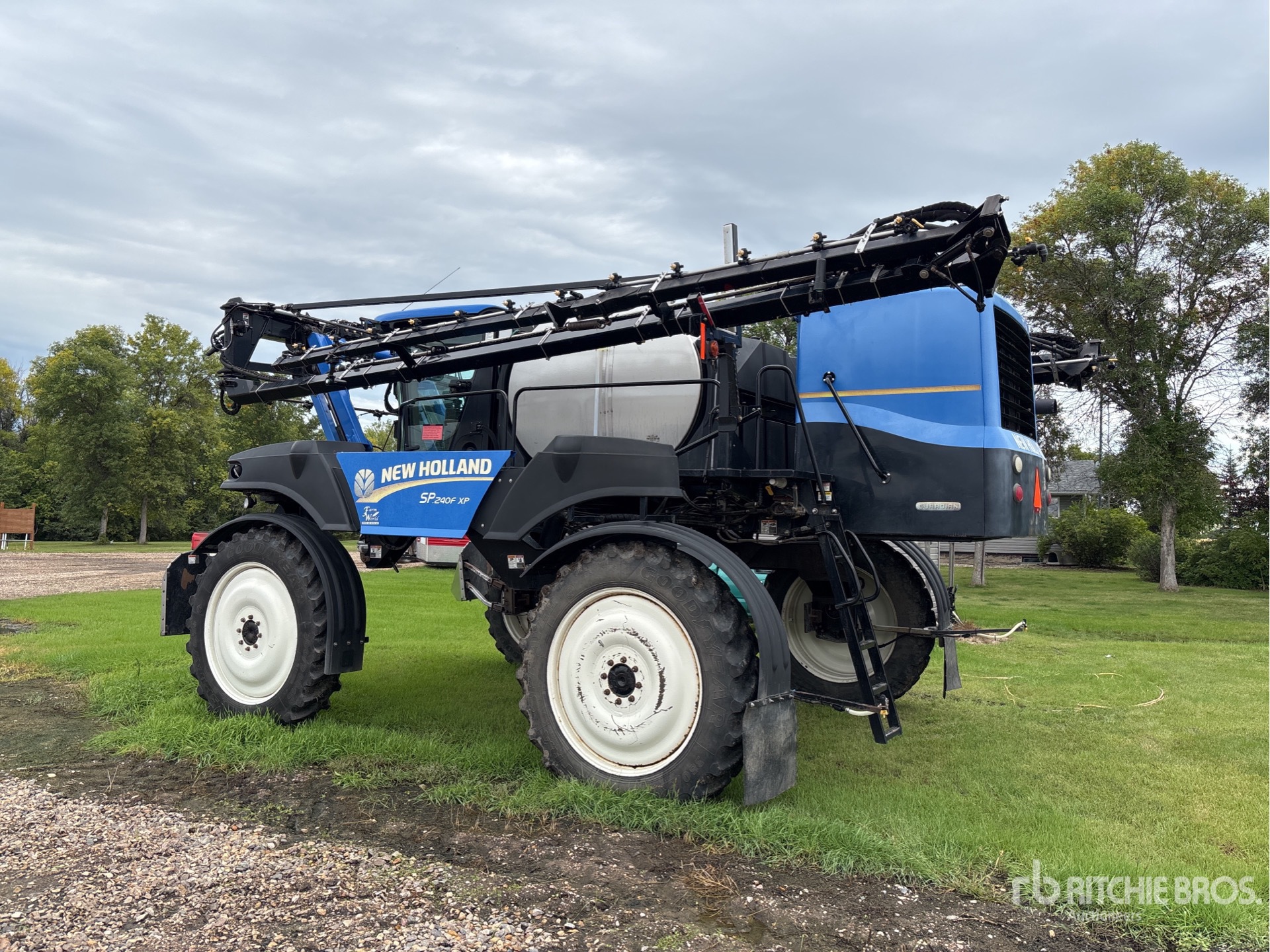 2012 New Holland SP240F