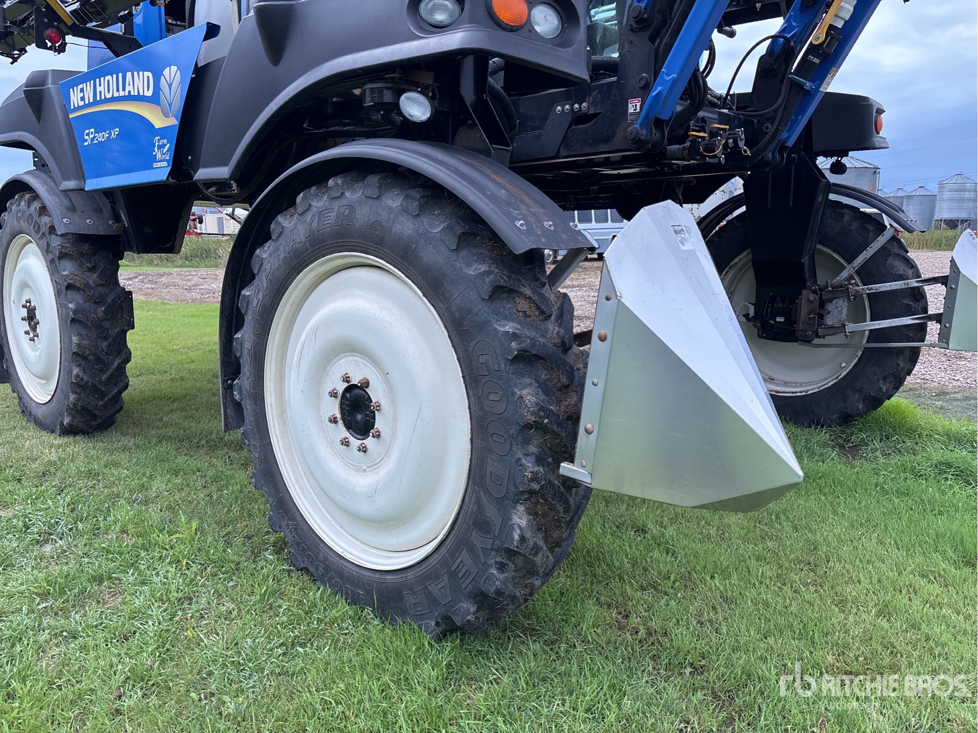2012 New Holland SP240F