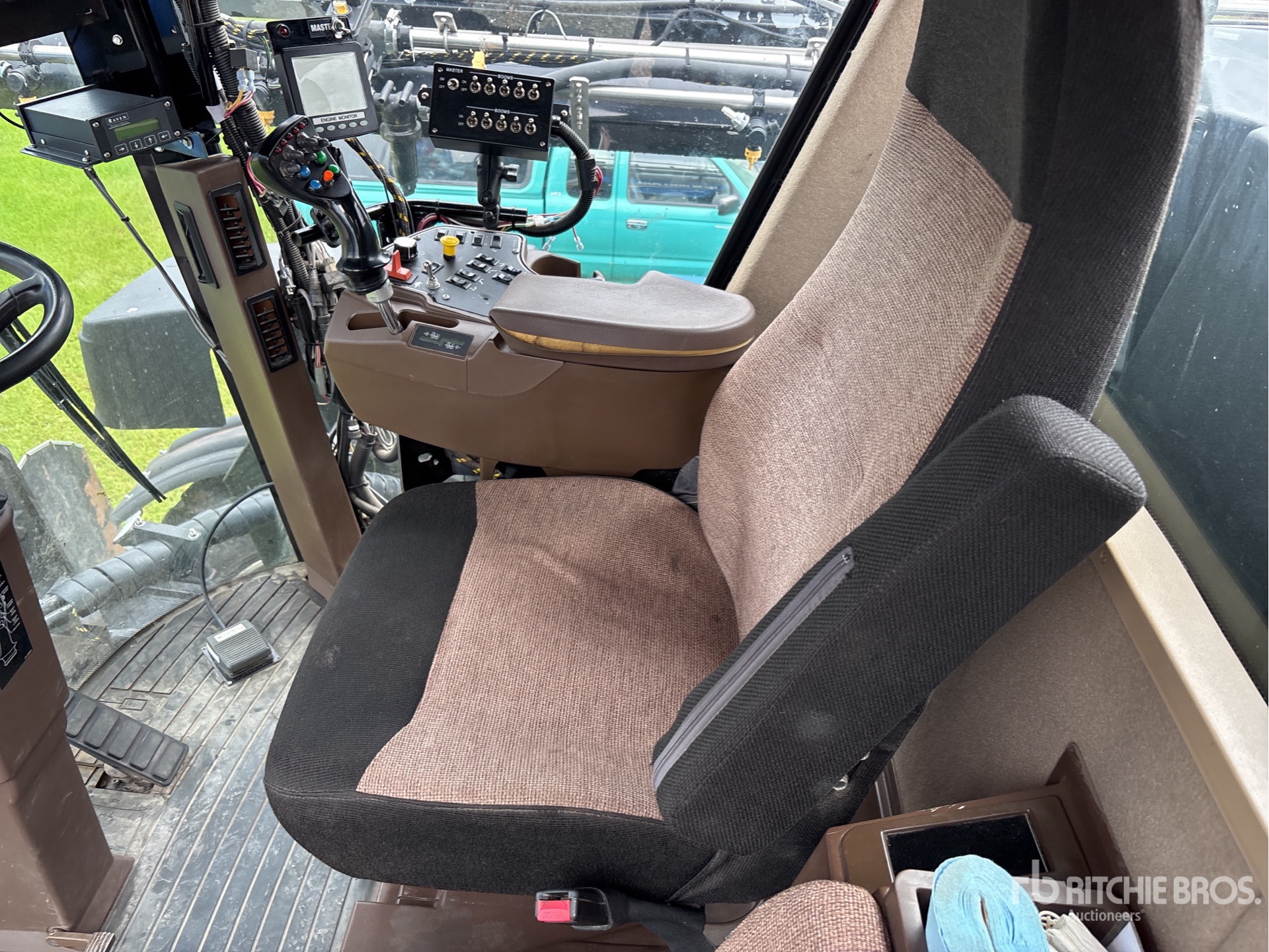 2012 New Holland SP240F