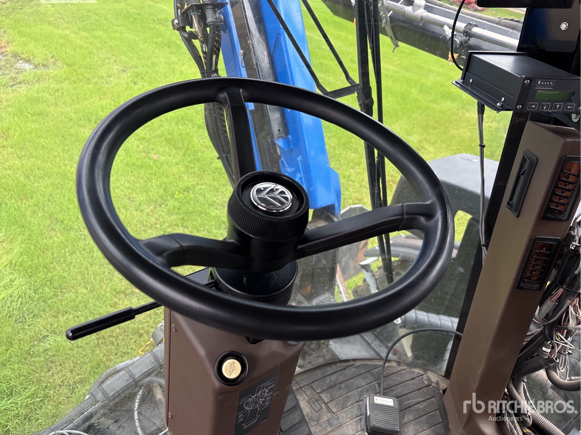 2012 New Holland SP240F