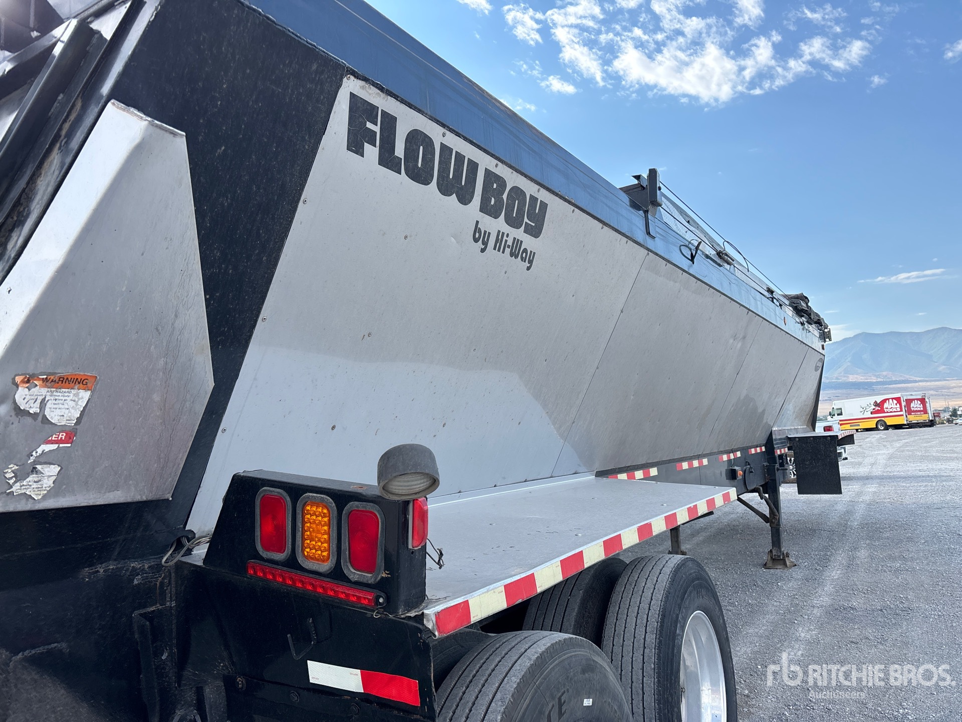 2009 Flowboy 42 FT T/A