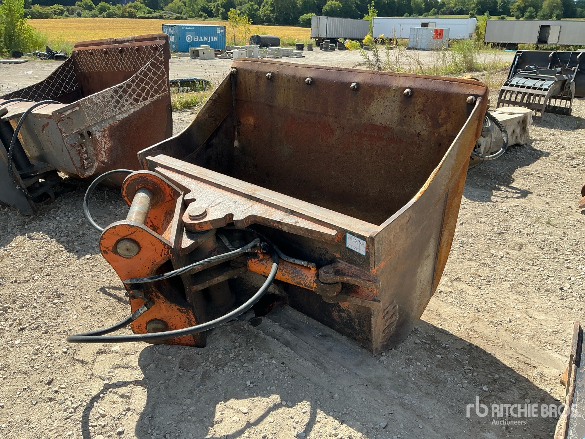 H&H 71 in Hydraulic Tilting