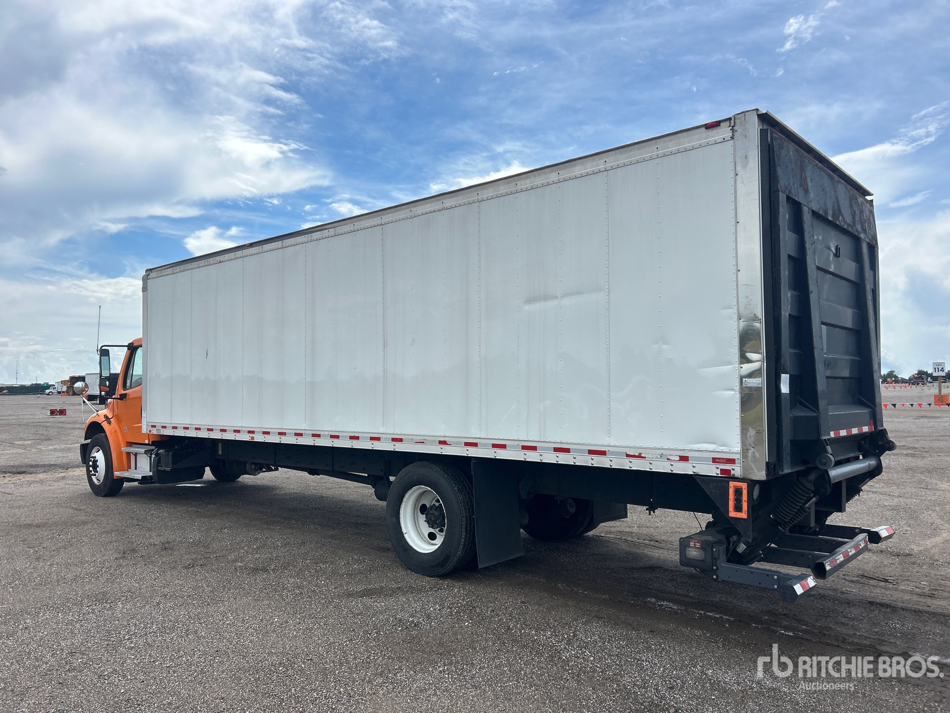 2020 Freightliner M2 106