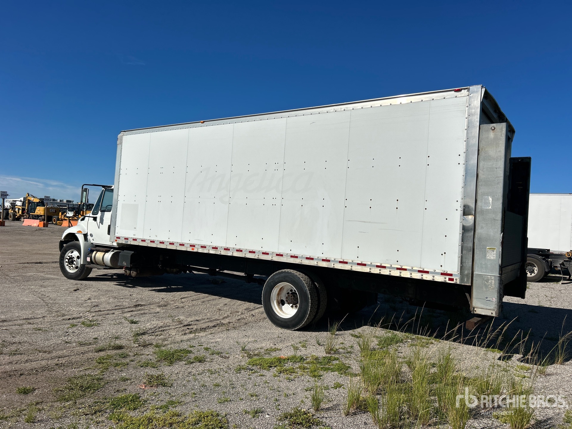 2018 International MA025
