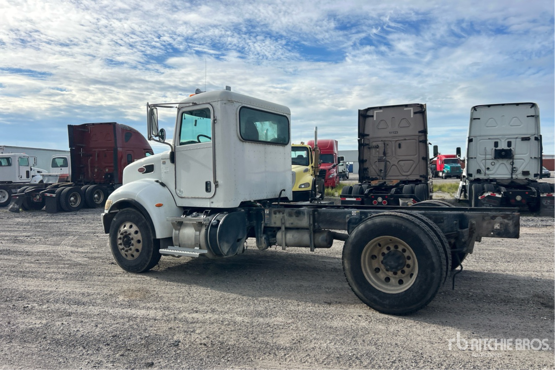2016 Peterbilt 337