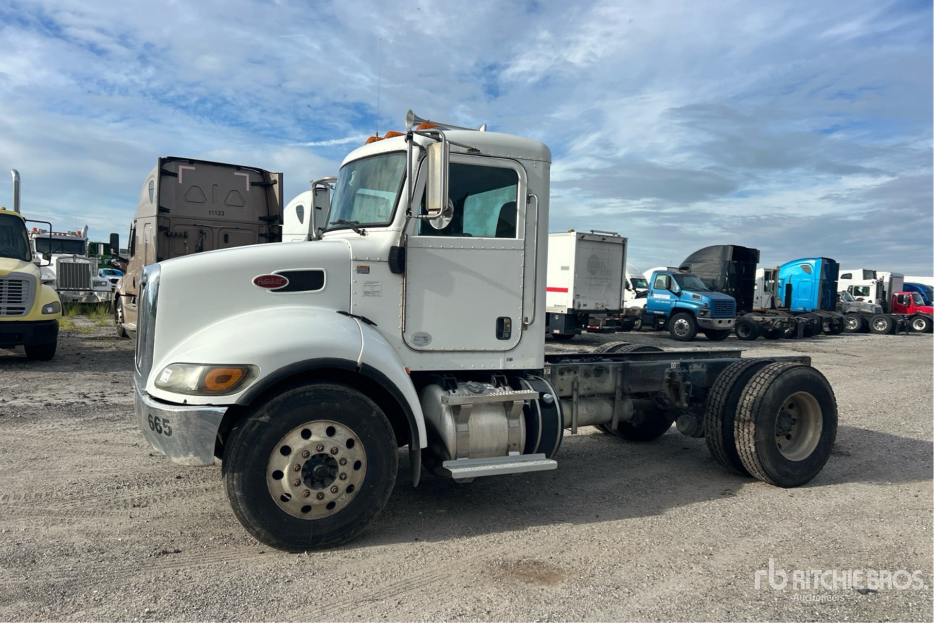 2016 Peterbilt 337