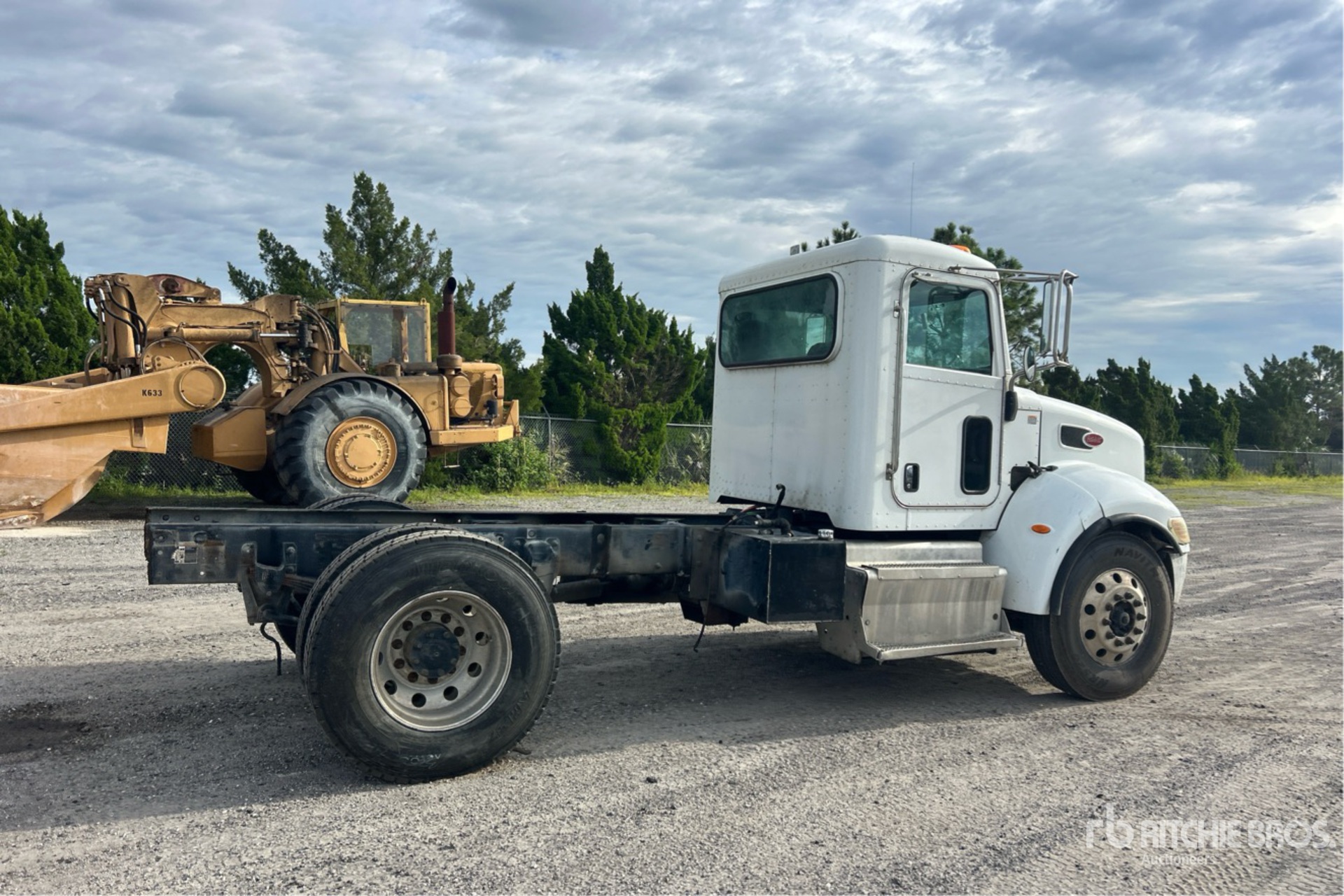 2016 Peterbilt 337