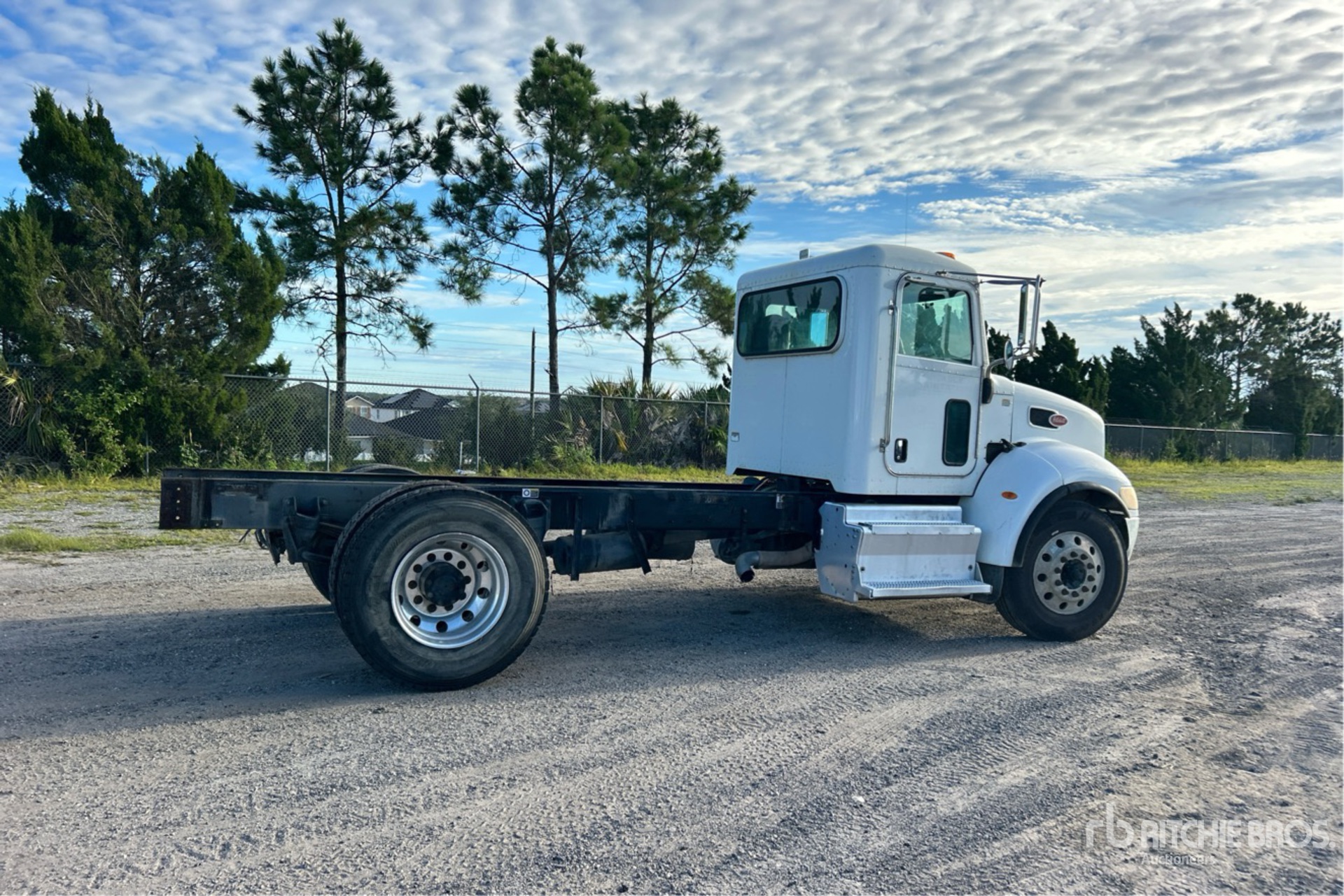 2016 Peterbilt 337