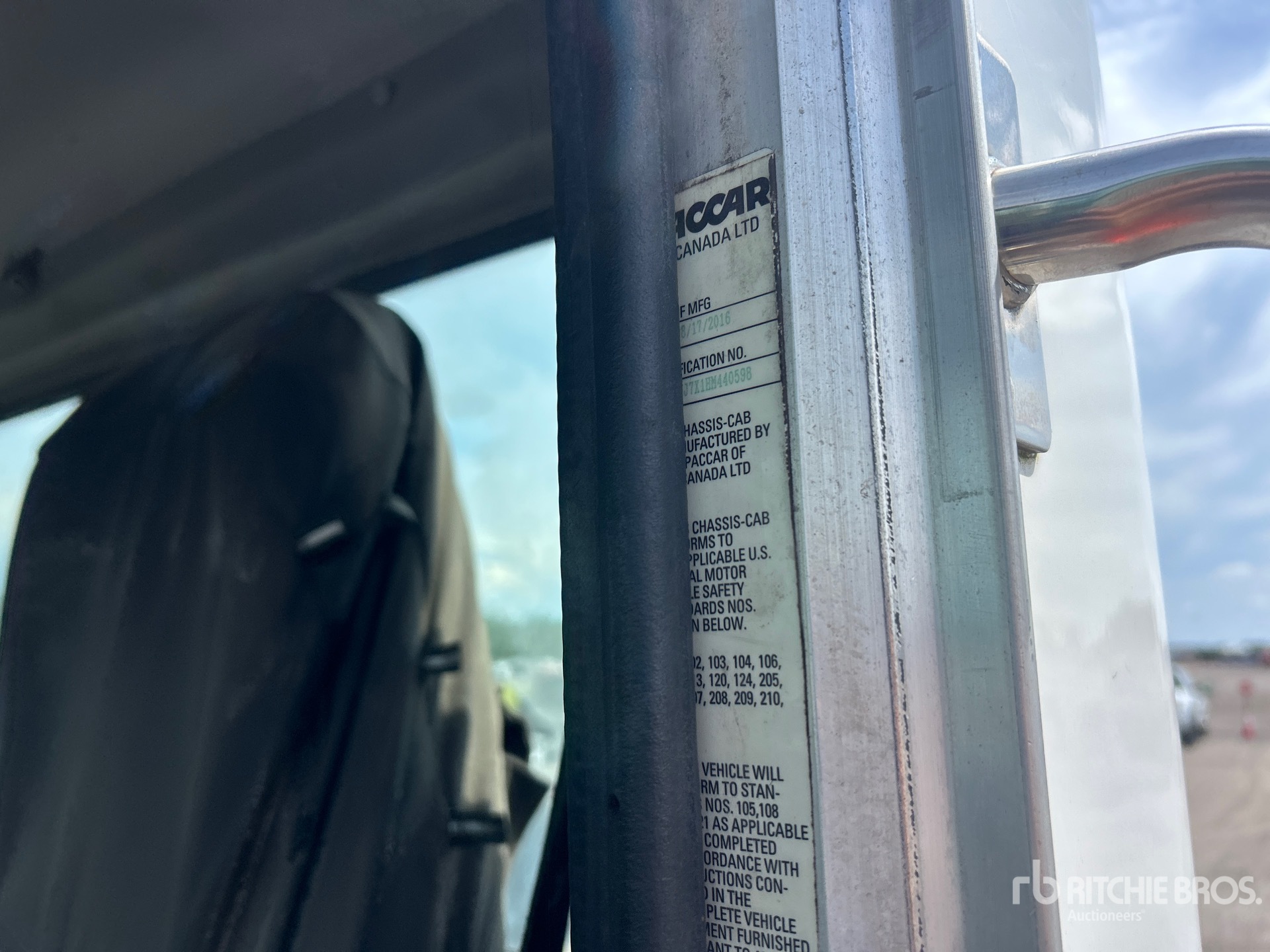 2017 Peterbilt 337