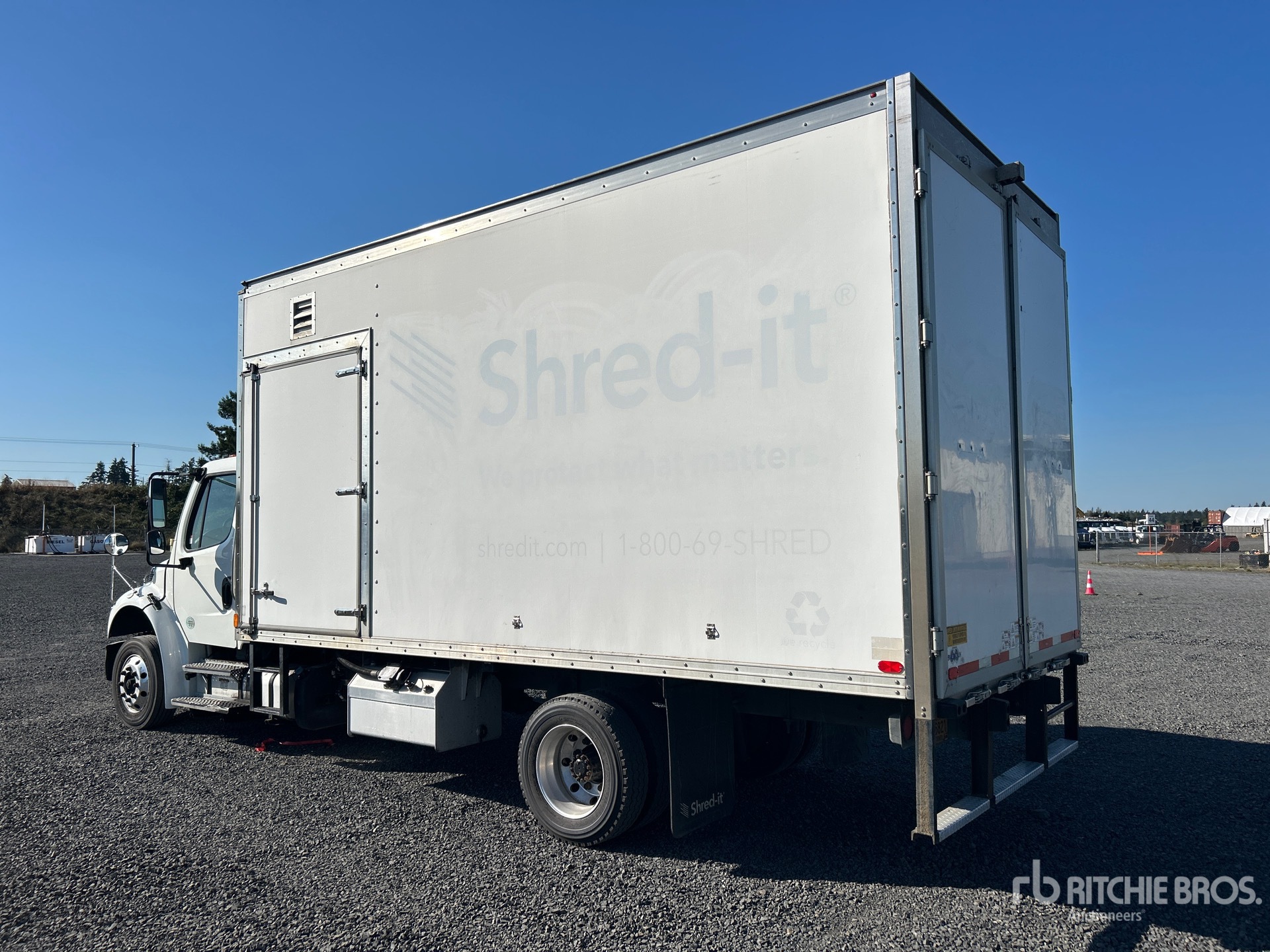 2019 Freightliner M2 106
