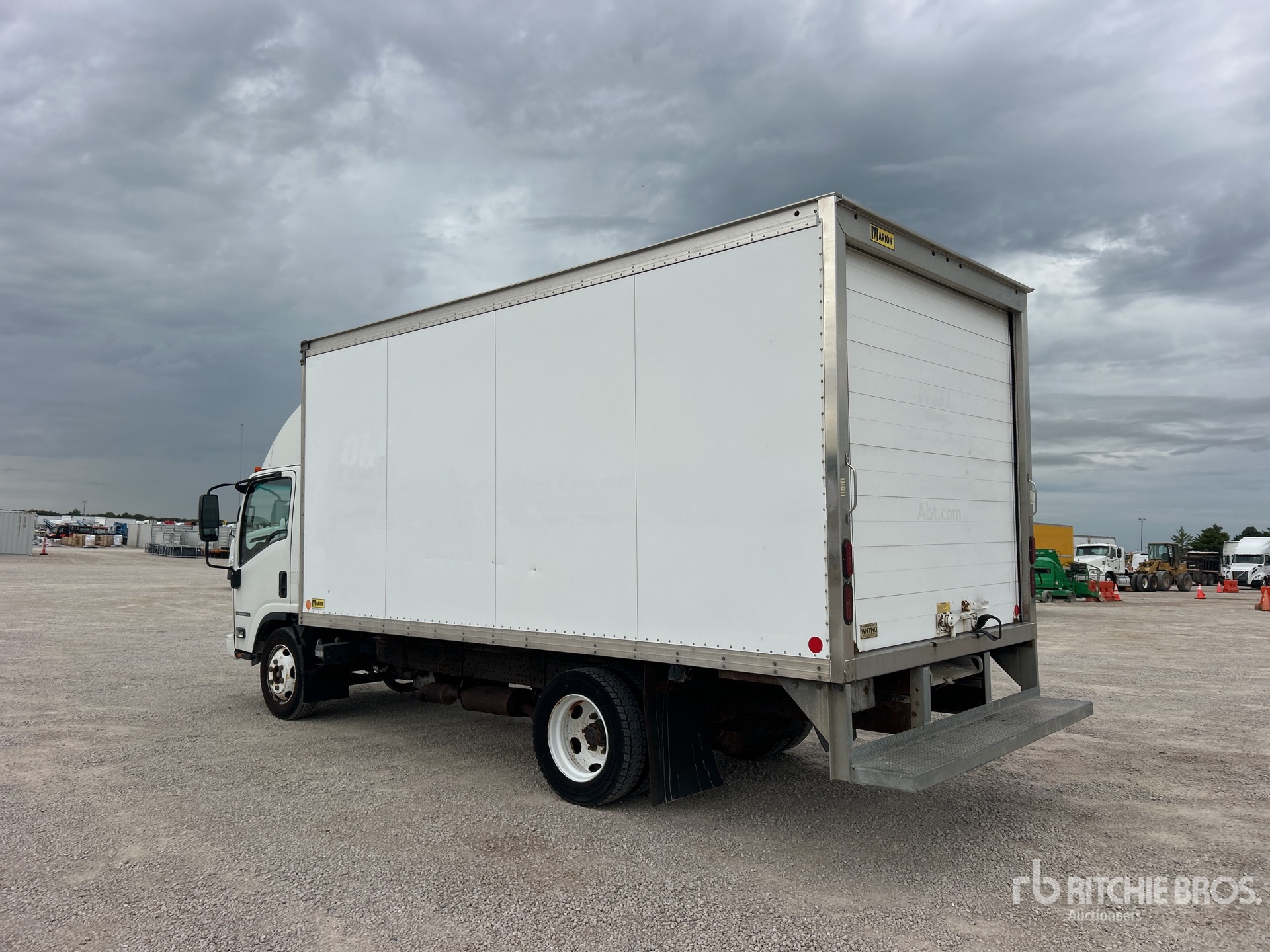 2017 Isuzu NPR HD