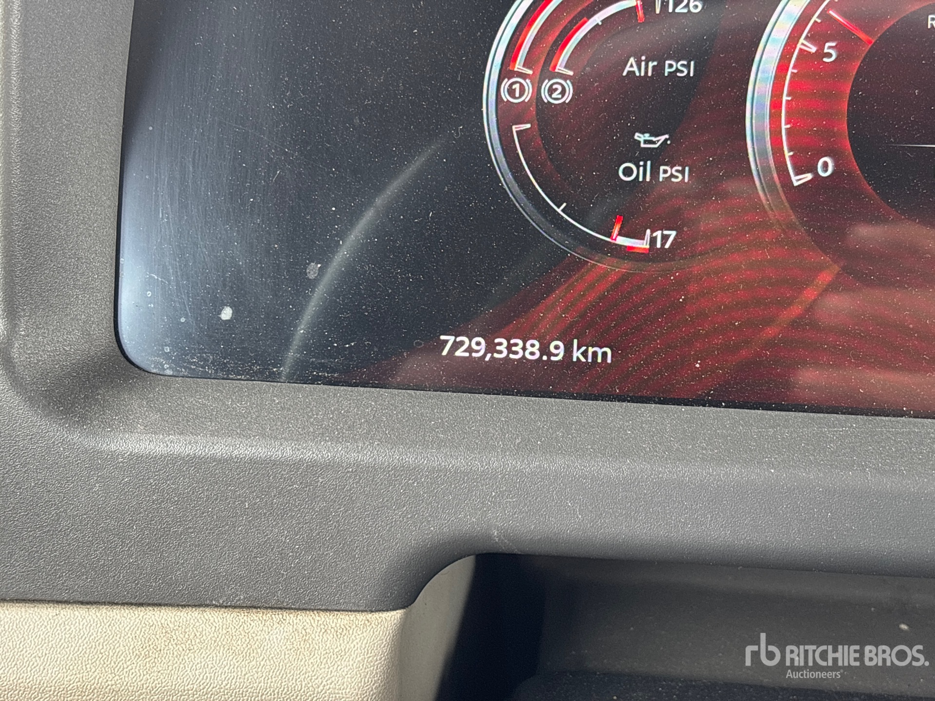 2023 Peterbilt 579