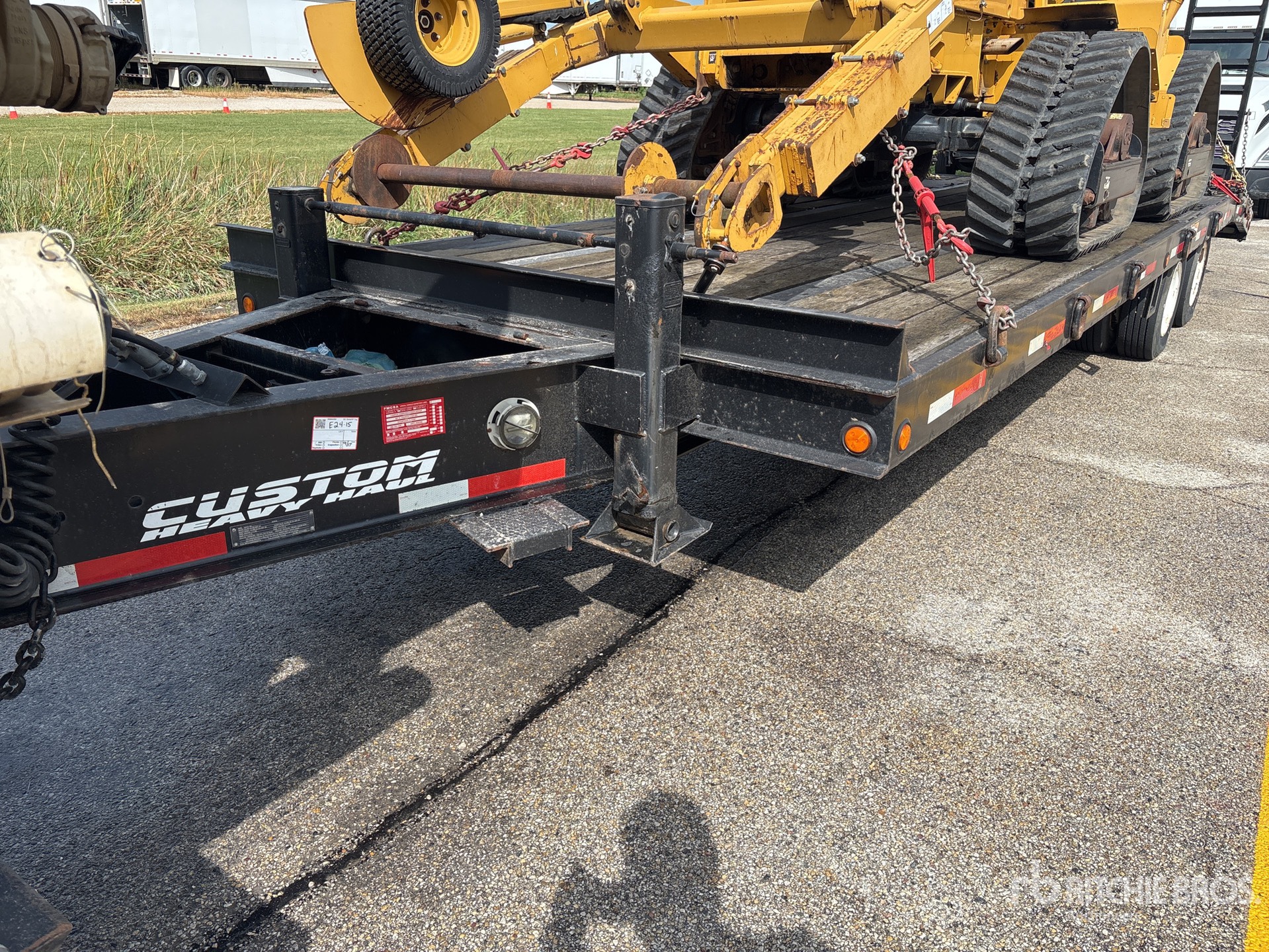 2019 Lucon 22T232ALP