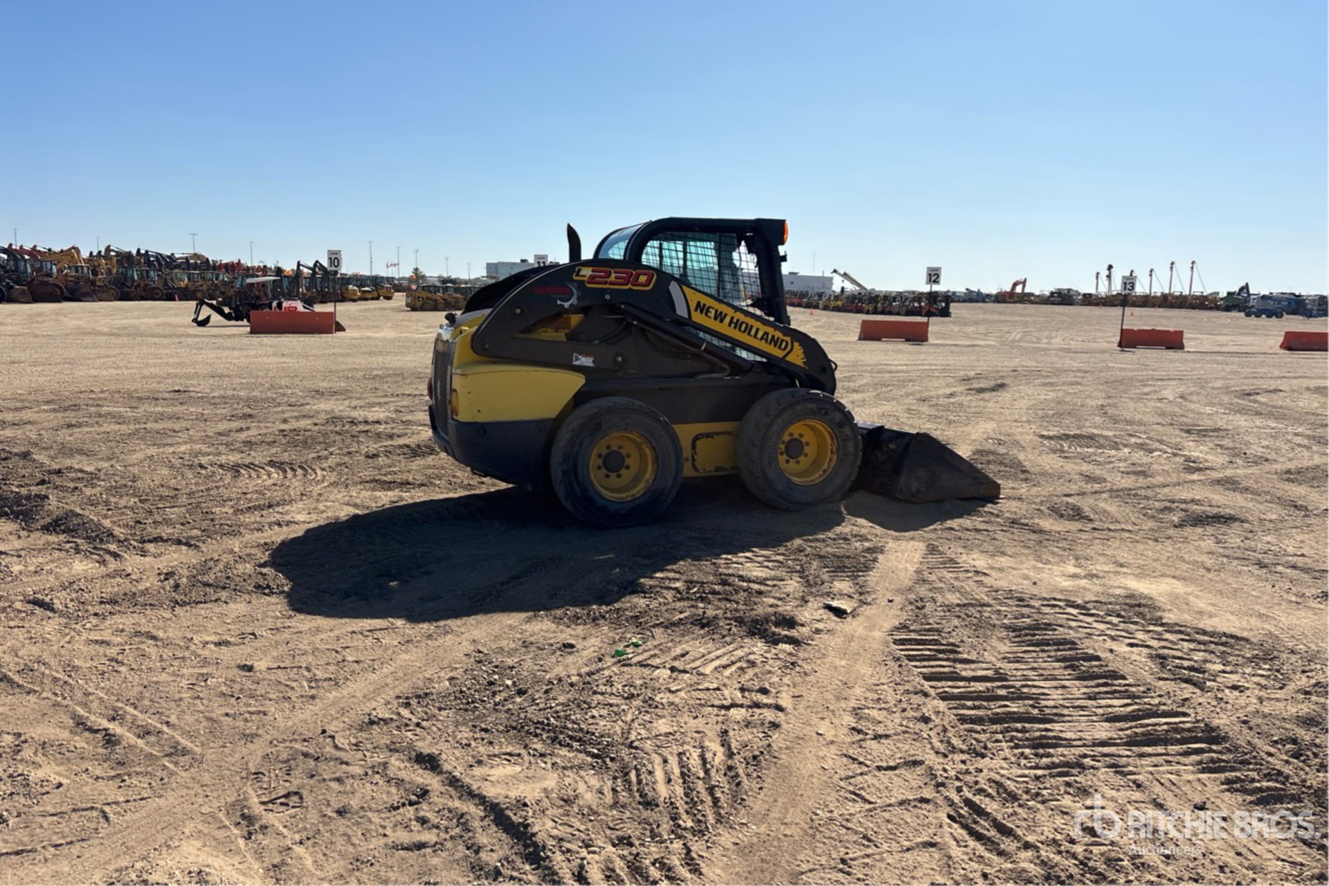 2012 New Holland L230